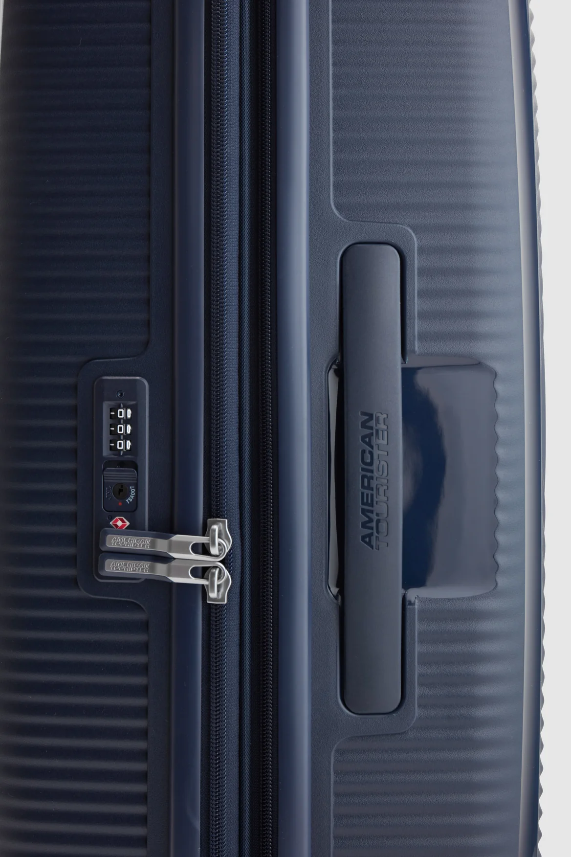 Curio 2 69cm Suitcase - Image 7