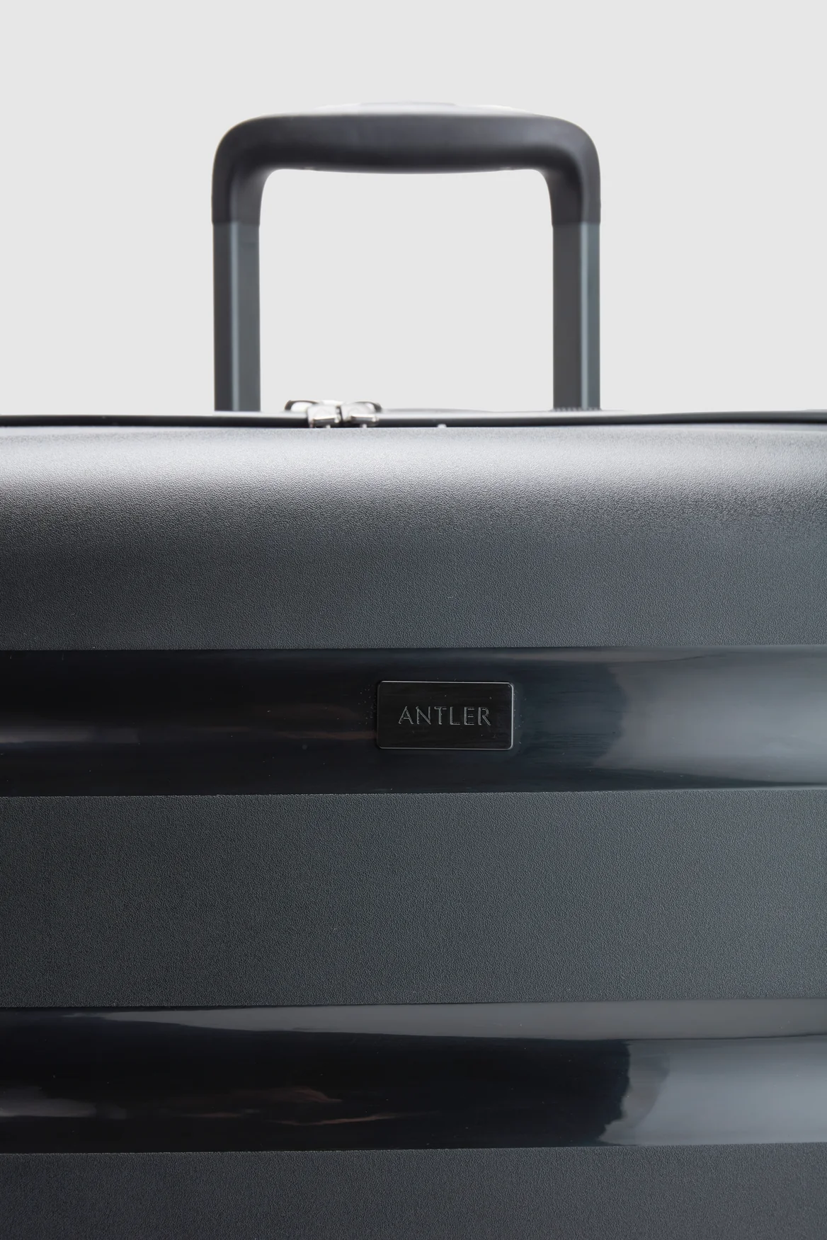 Gloss Stripe 68cm Suitcase - Image 8