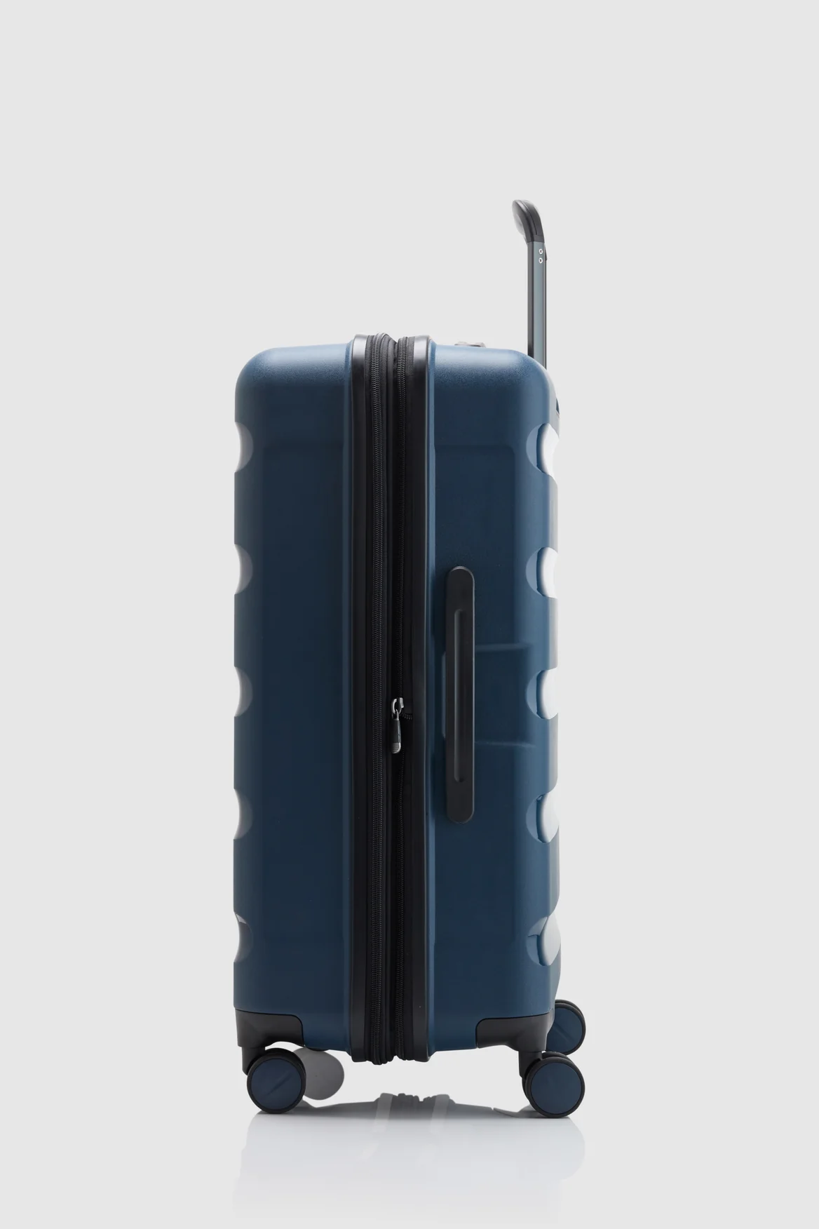 Gloss Stripe 68cm Suitcase - Image 2