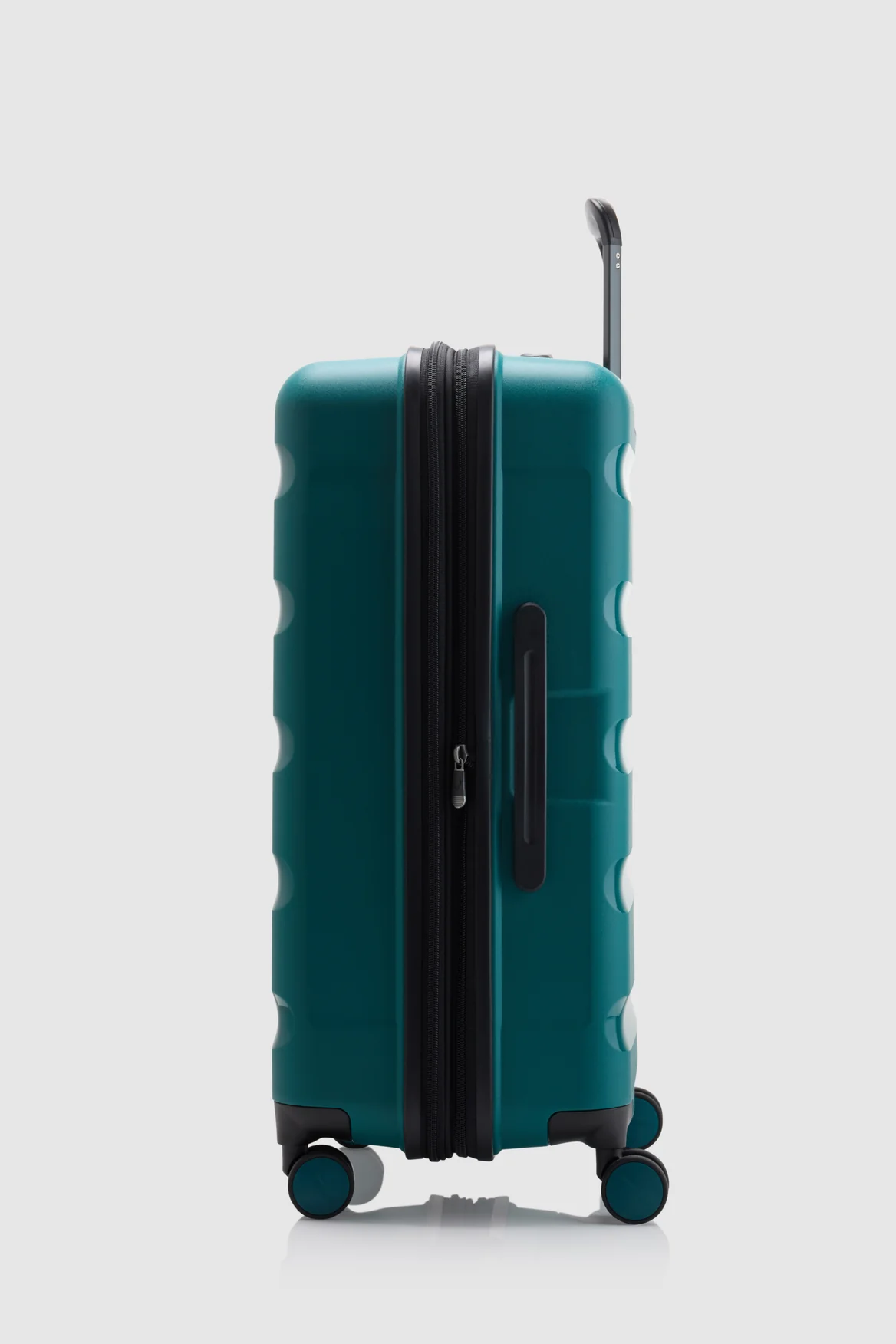 Gloss Stripe 68cm Suitcase - Image 2