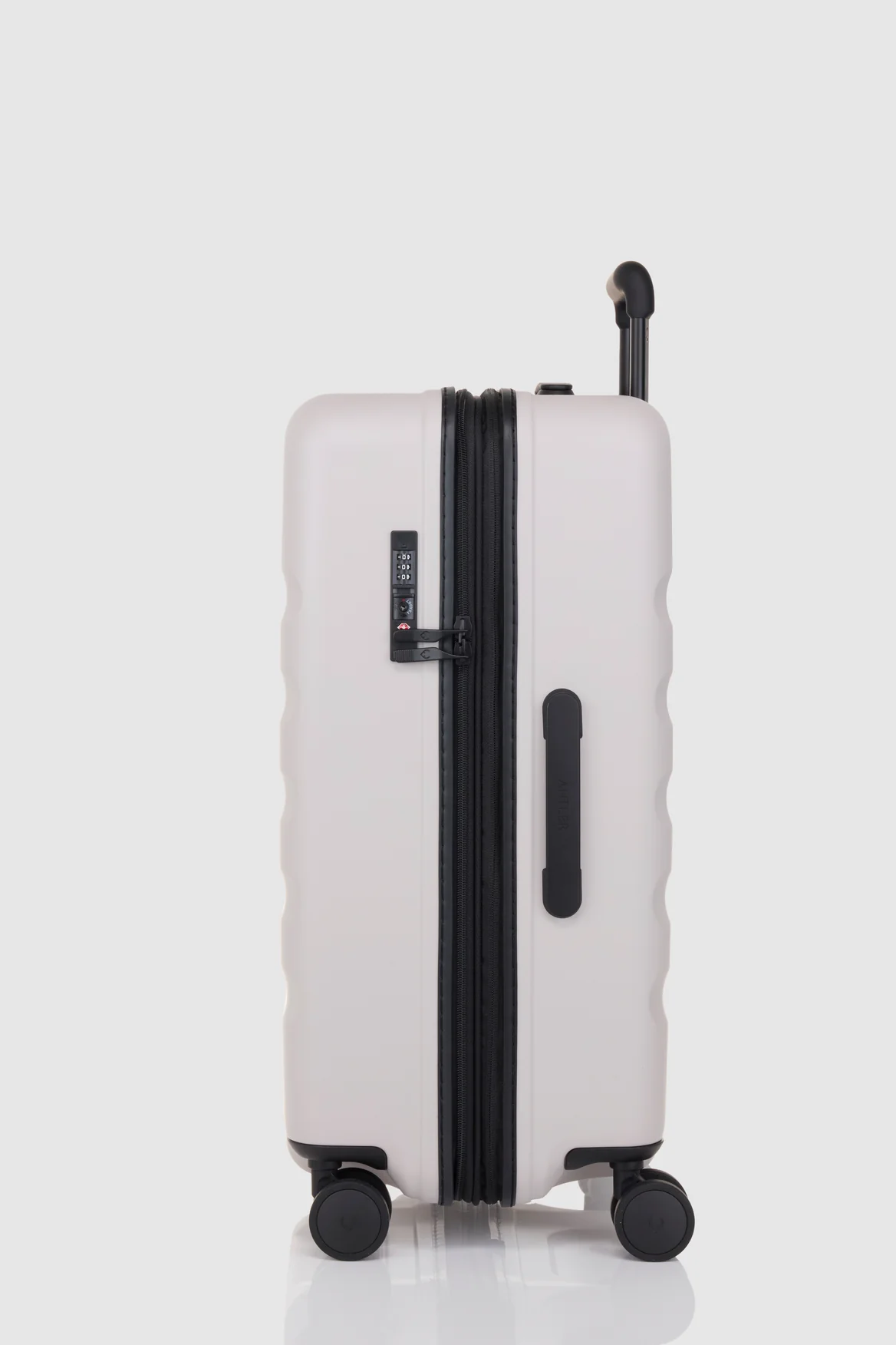 Icon Stripe 3pc Suitcase Set - Image 4