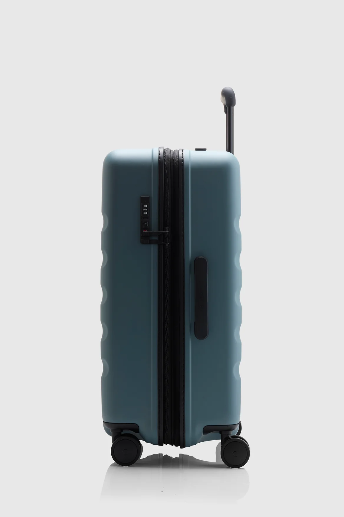Icon Stripe 3pc Suitcase Set - Image 3
