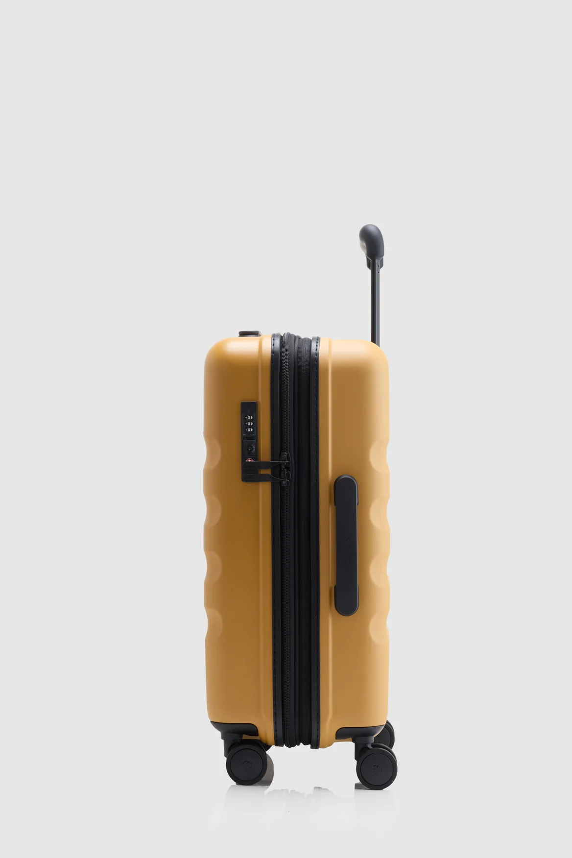 Icon Stripe 55cm Suitcase - Image 2