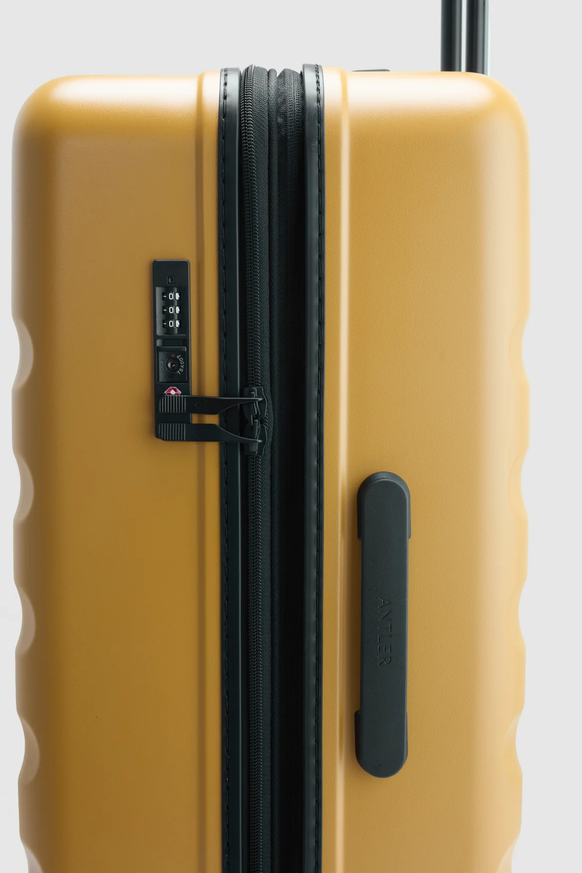 Icon Stripe 55cm Suitcase - Image 7