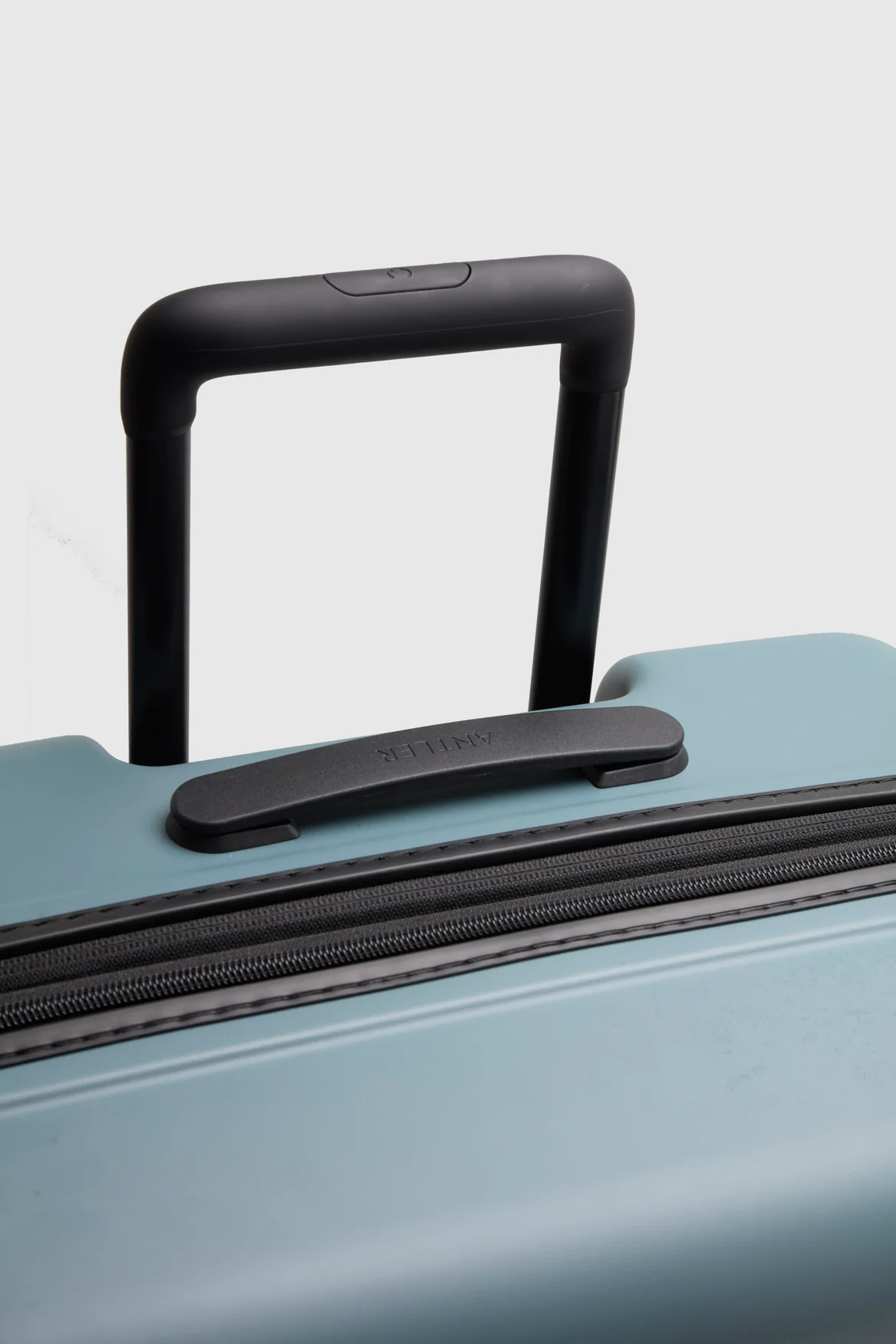 Icon Stripe 55cm Suitcase - Image 8