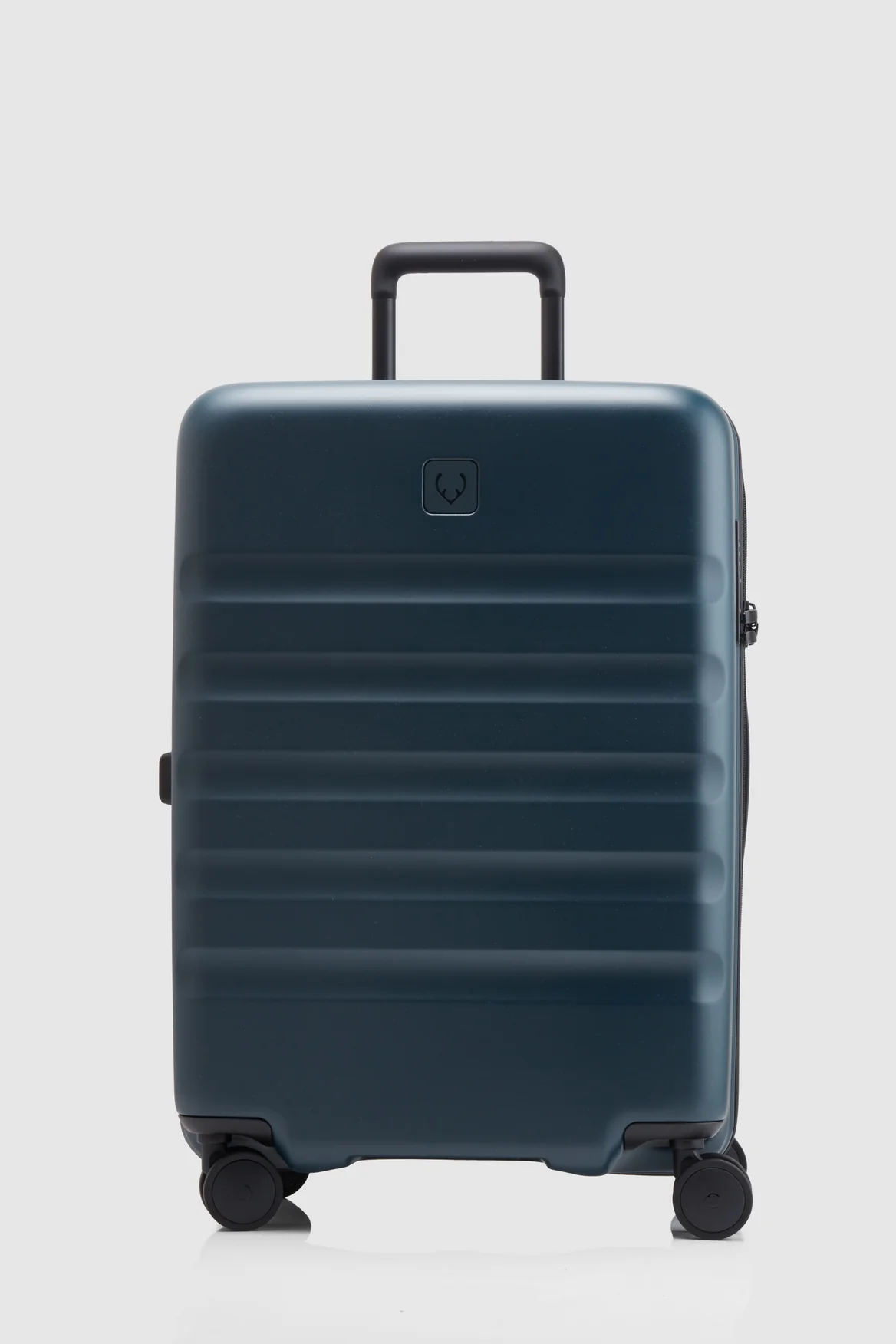 Icon Stripe 66cm Suitcase - Image 4