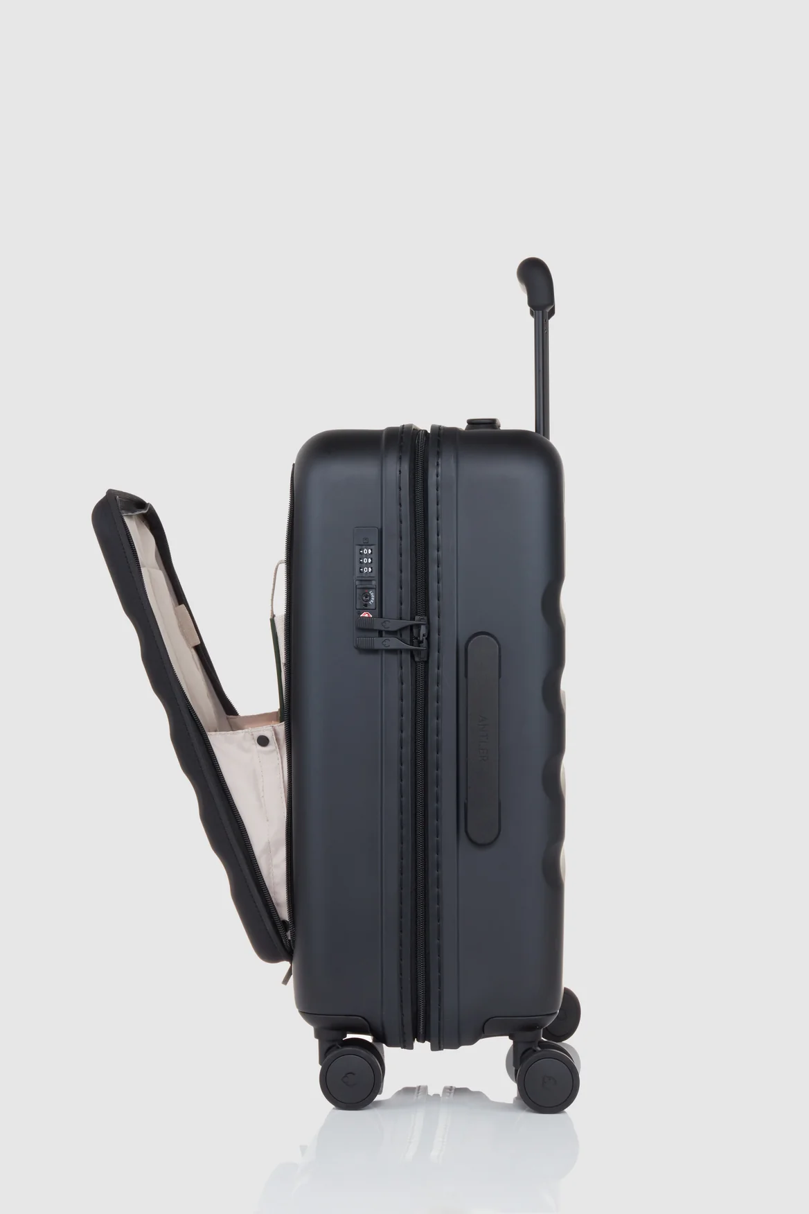 Icon Stripe Pocket 56cm Suitcase - Image 6