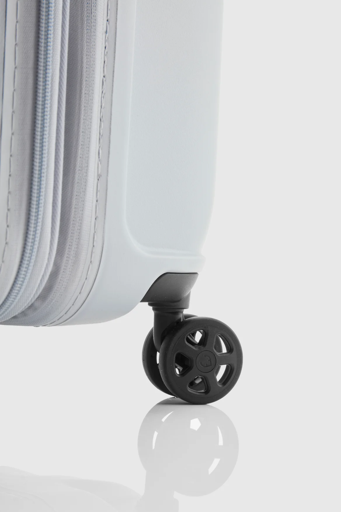 Single Stripe 81cm Suitcase - Image 6