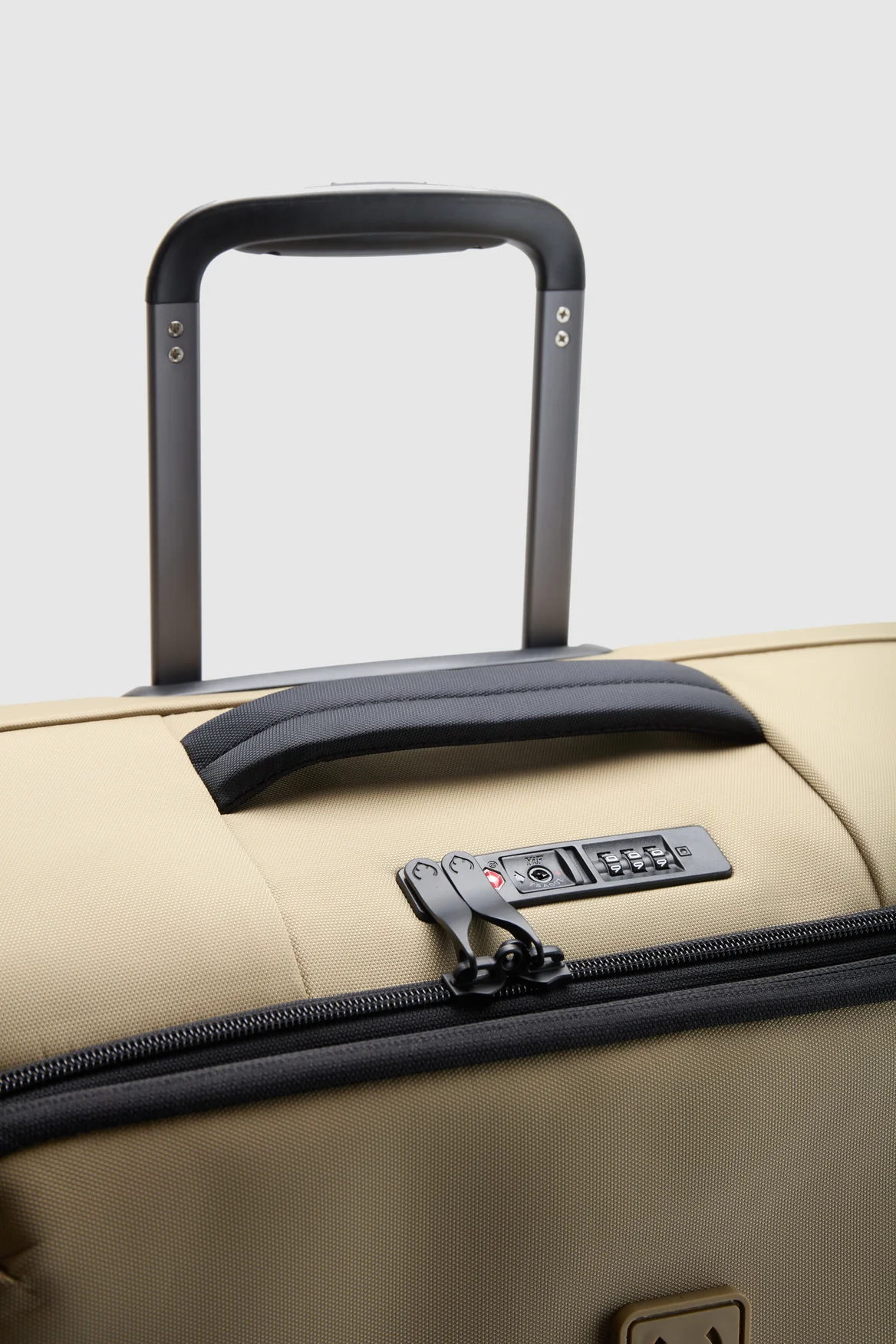 Soft Stripe 2.0 54cm Suitcase - Image 7