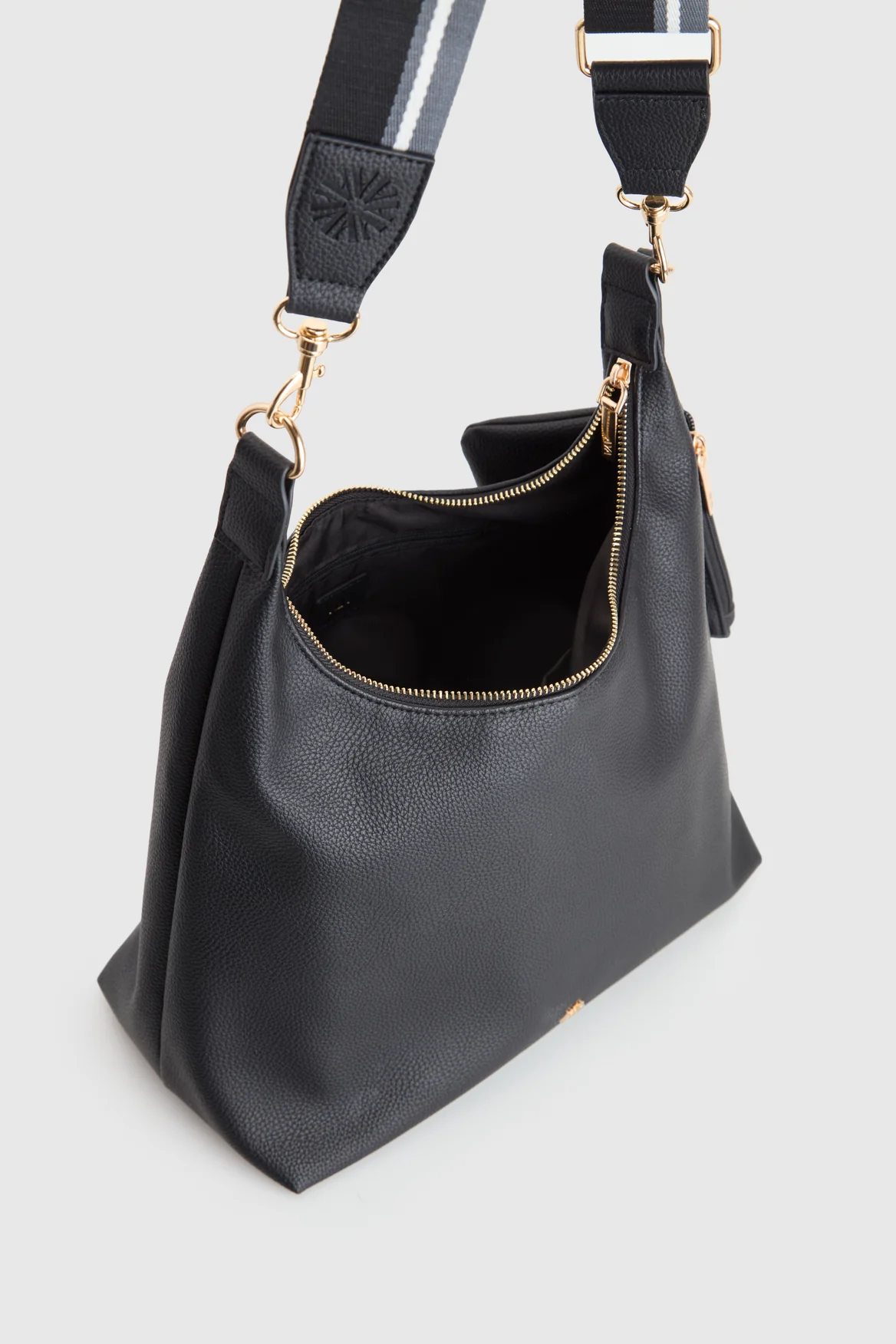 Laini Hobo Bag - Image 4