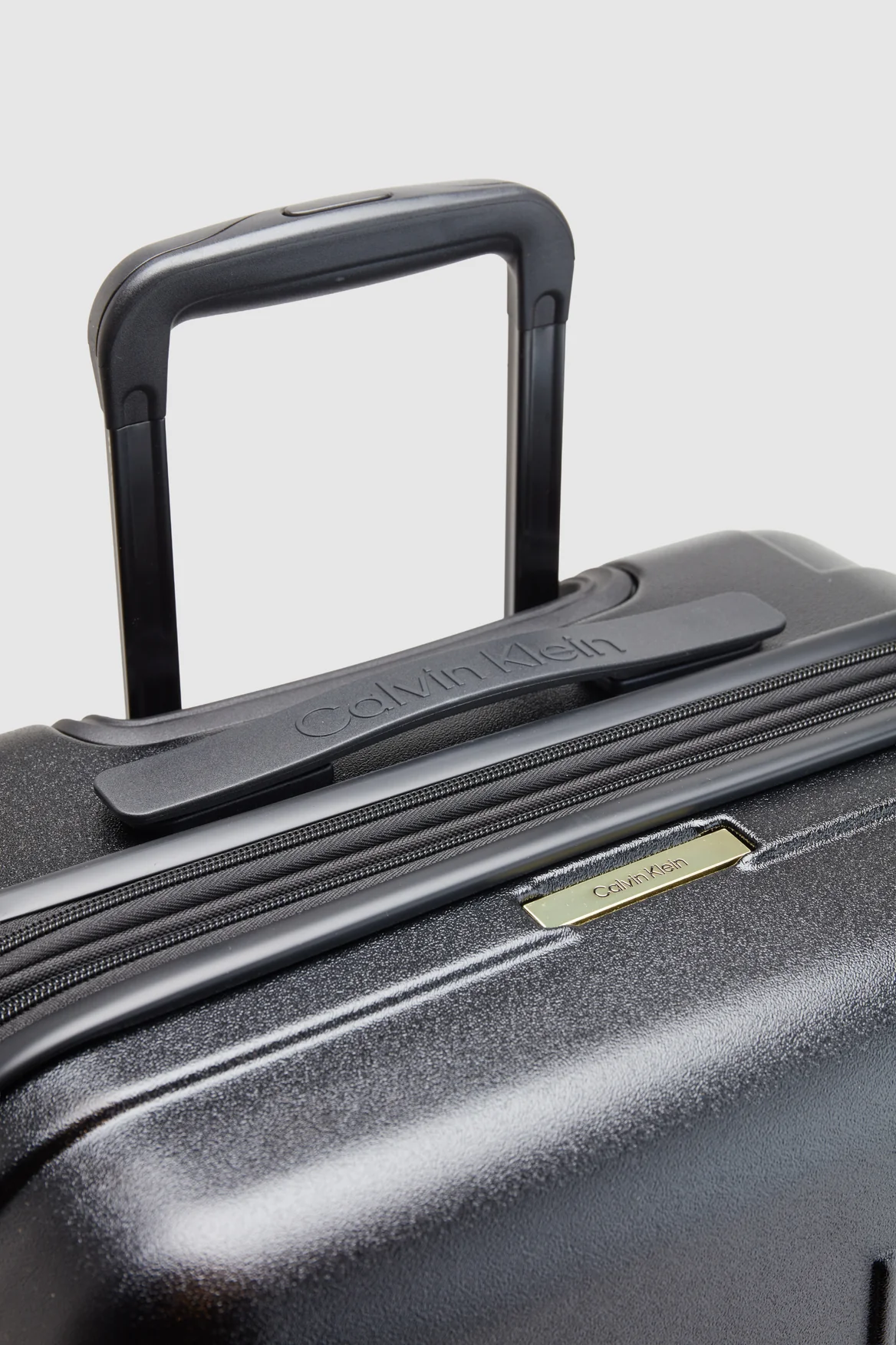 Insignia 2.0 67cm Suitcase - Image 8
