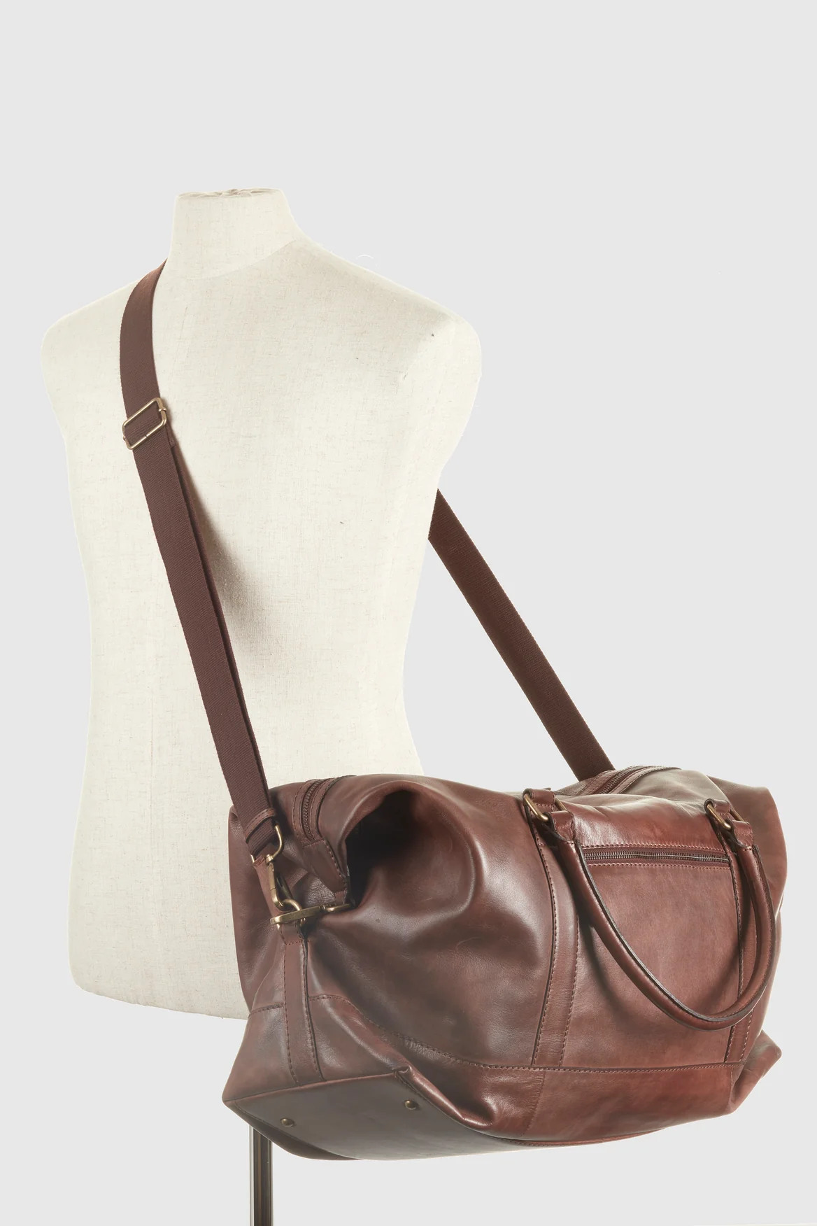 Flynn Leather Weekender - Image 4