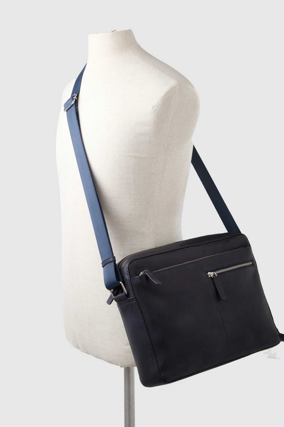 Ezra Leather EW Zip Satchel - Image 5