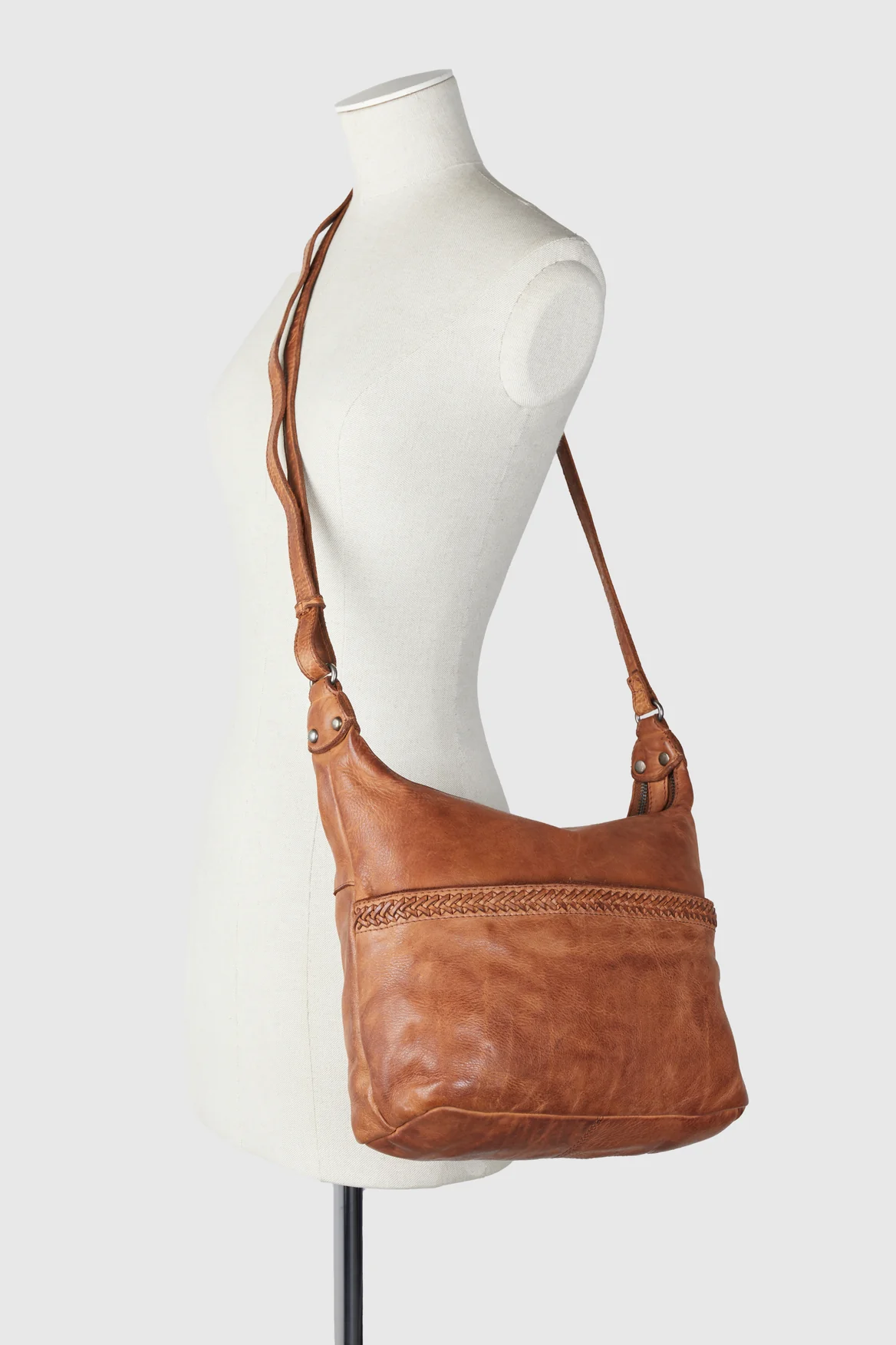 Isla Leather Braided Crossbody Bag - Image 4