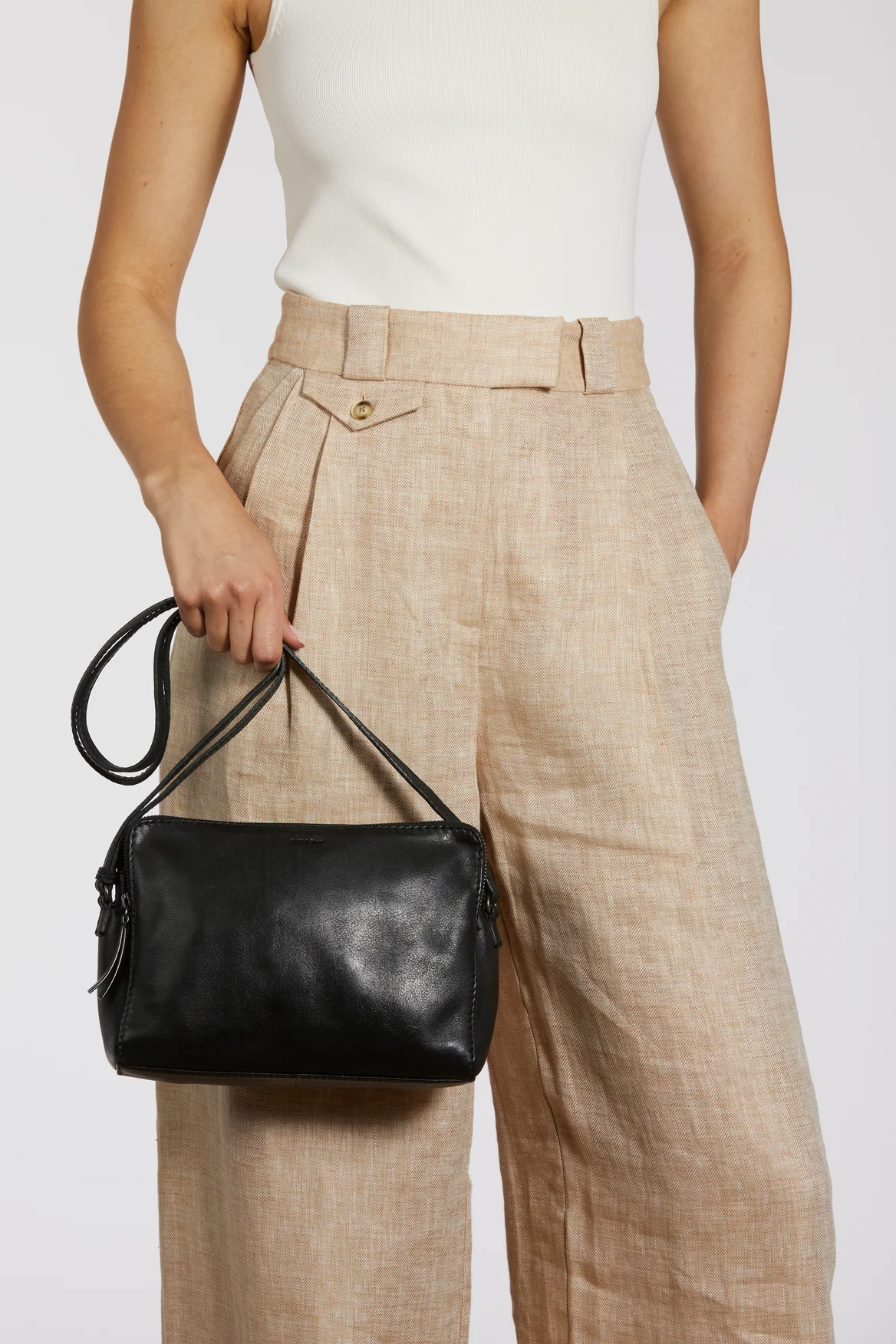Maya Leather Crossbody Bag - Image 6