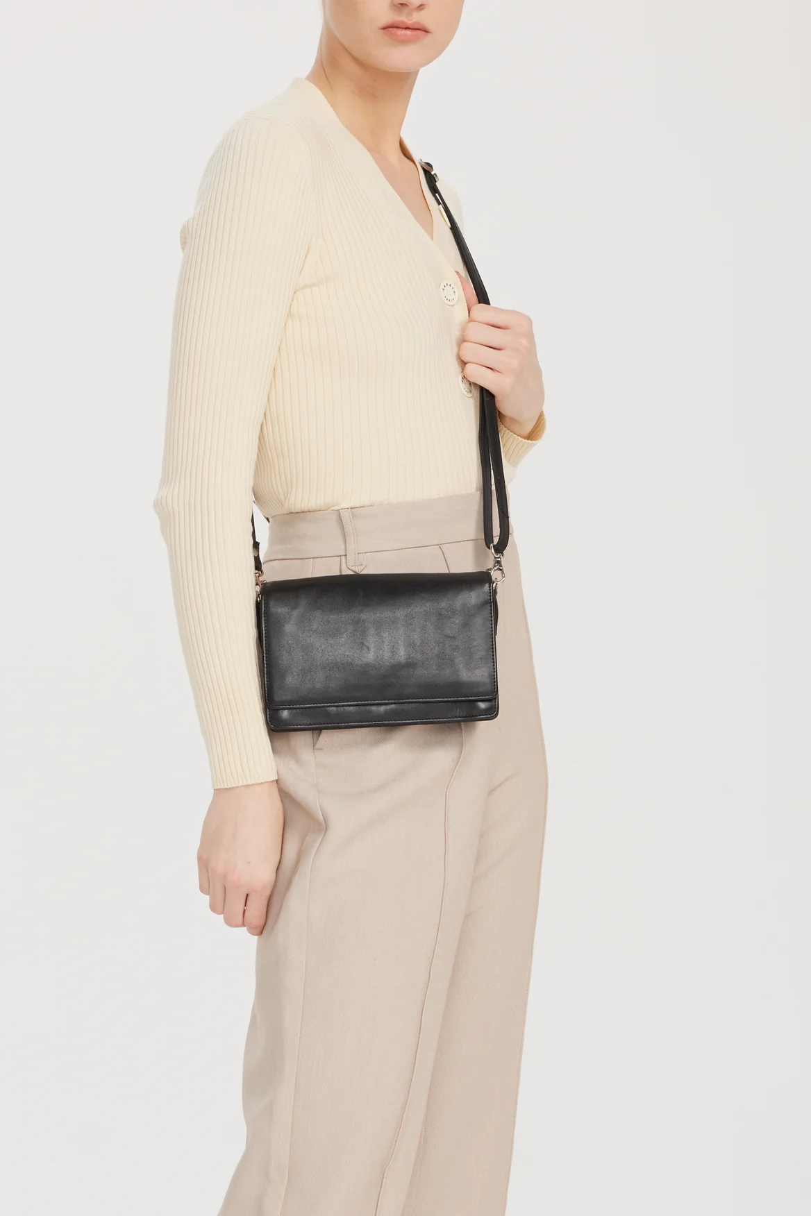 Rae Leather Organiser Crossbody - Image 4
