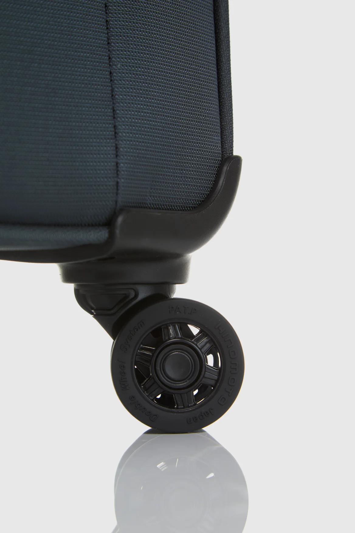 Spin Air 4 55cm Suitcase - Image 6