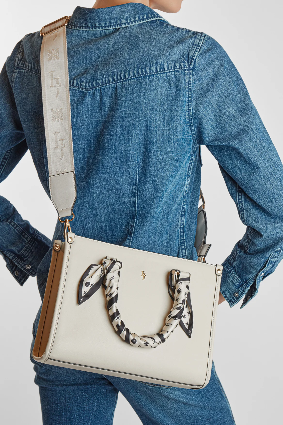 Tote Bag With Scarf - Image 5