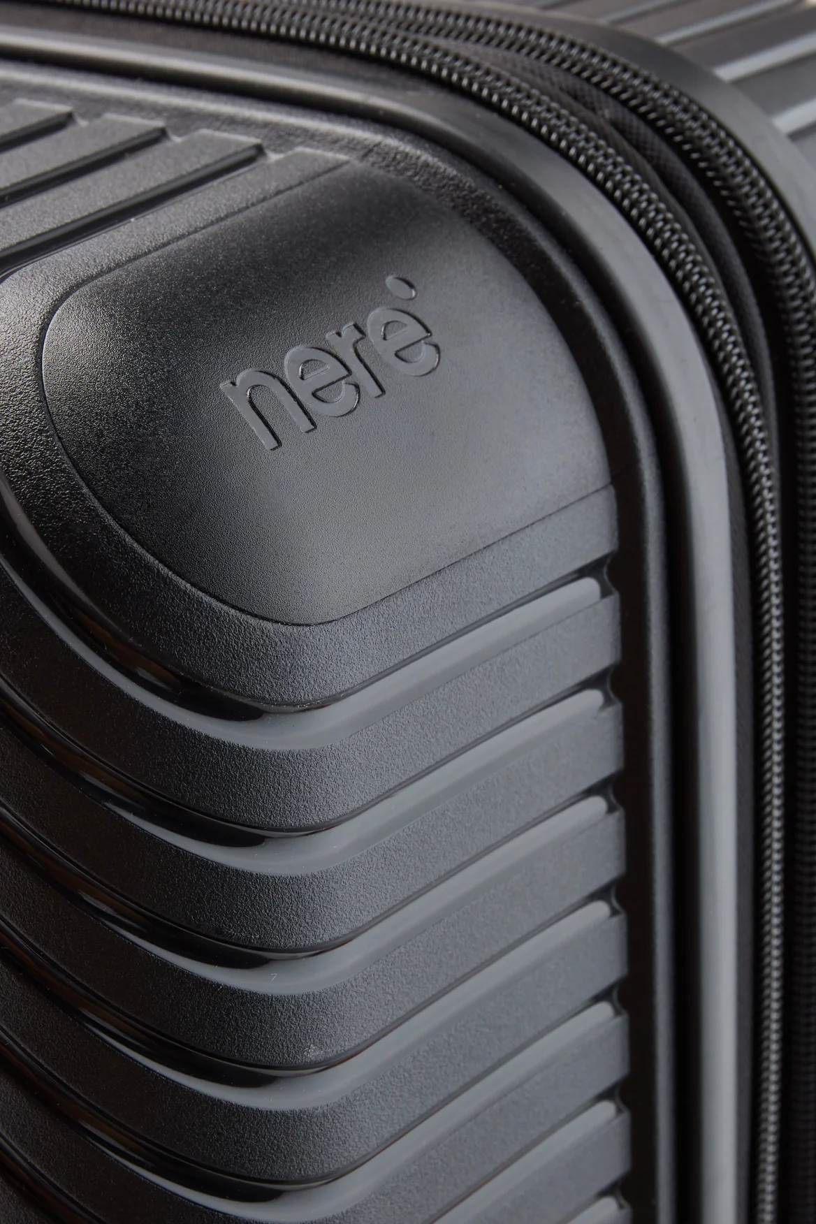 Bondi Carry-On 56cm Suitcase - Image 9