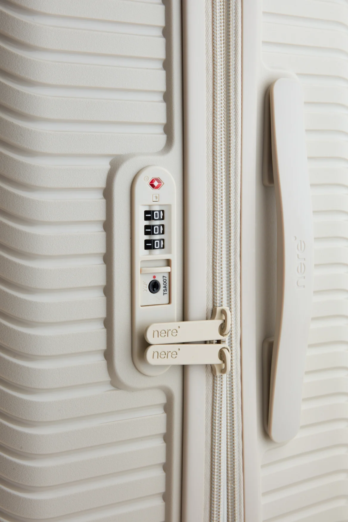 Bondi Carry-On 56cm Suitcase - Image 7