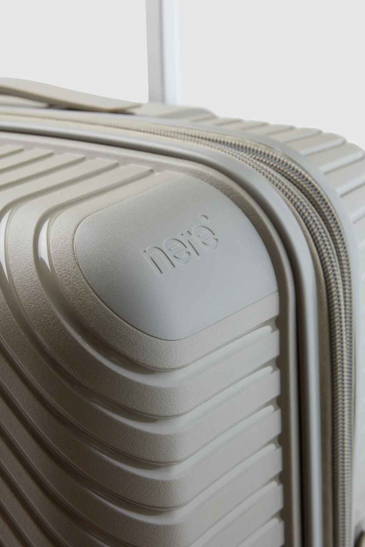 Bondi Carry-On 56cm Suitcase - Image 8