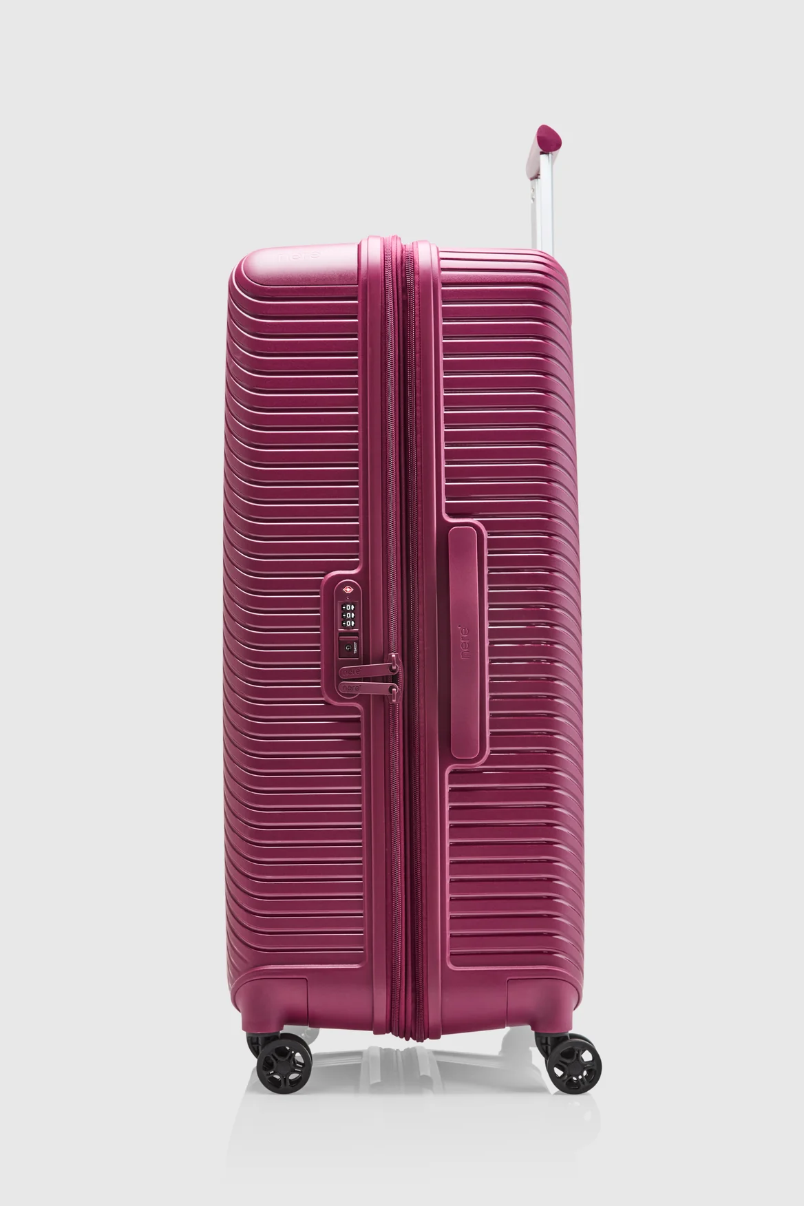 Bondi Check-In 80cm Suitcase - Image 2