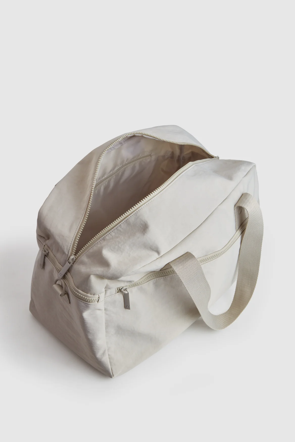 Bondi Nylon Duffle Carry On Bag - Image 3
