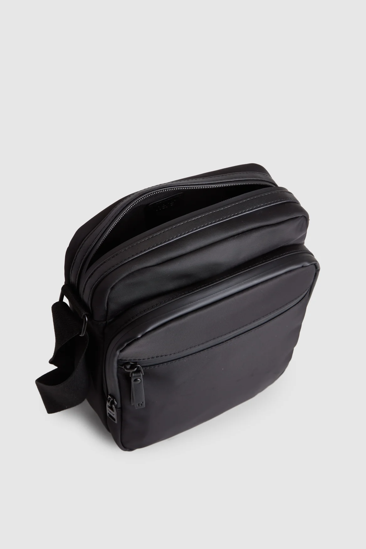 Commuter RFID NS Satchel - Image 4