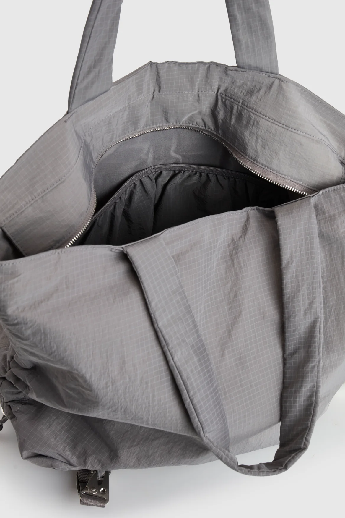 n.motion Large Tote Bag - Image 5