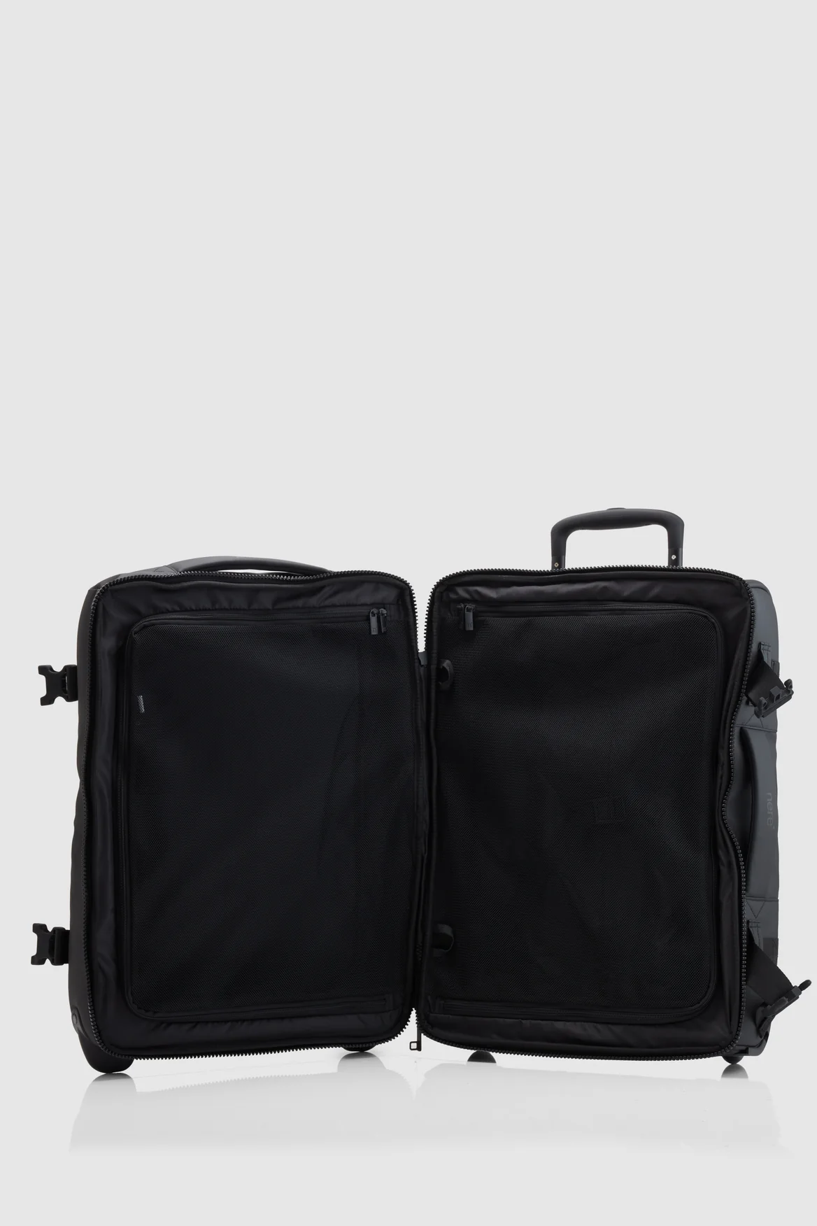 Newtown Carry-On 55cm Wheelbag - Image 4