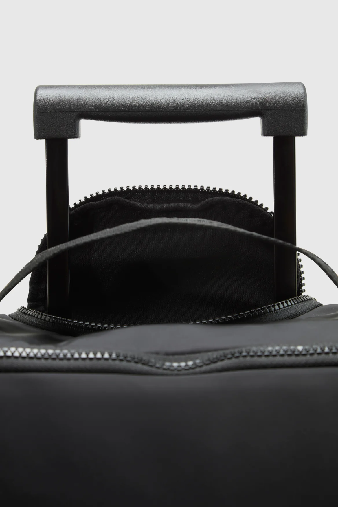 Seeker Carry-On 55cm Wheelbag - Image 7