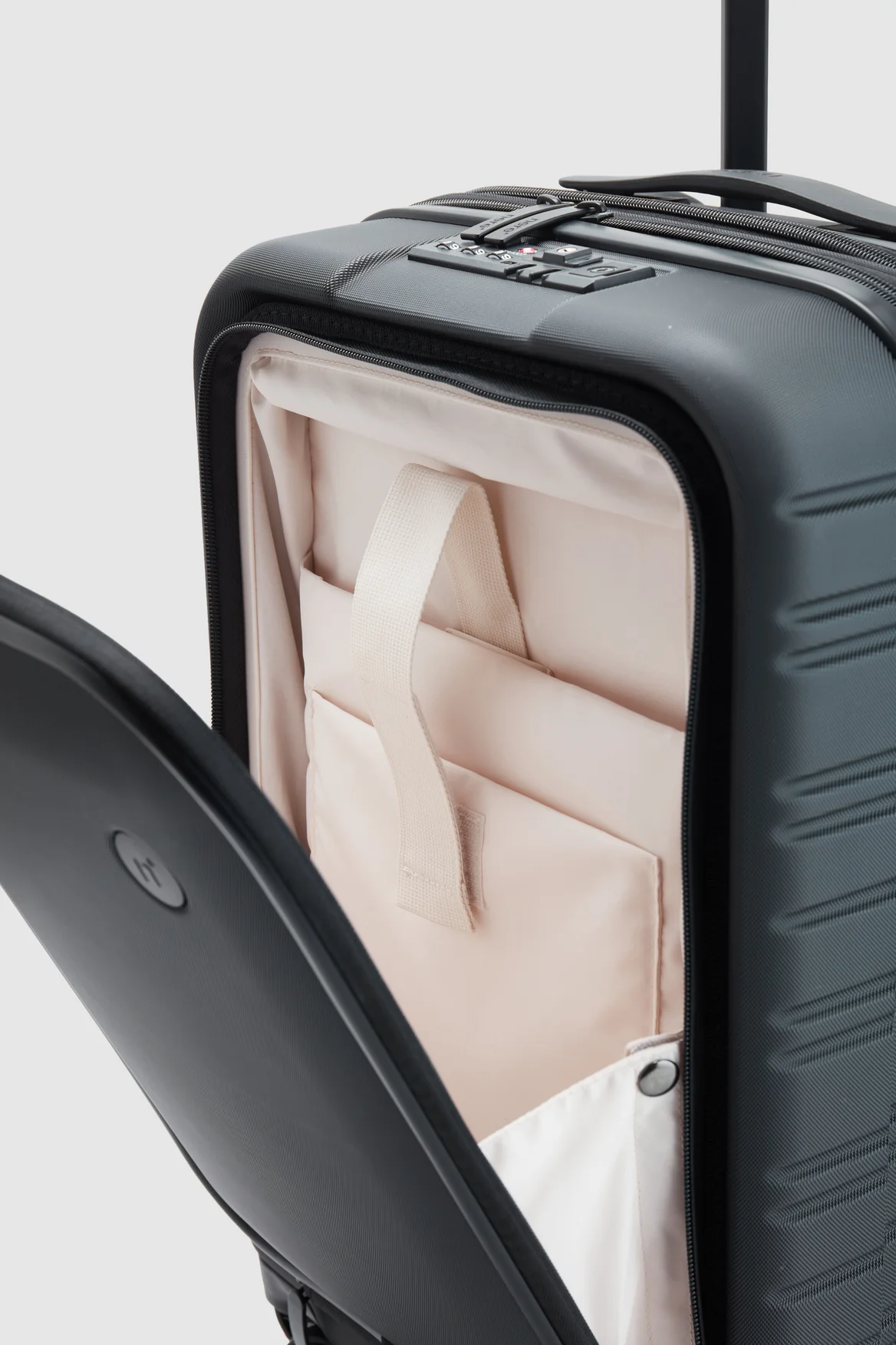 Stori 55cm Front Open Suitcase - Image 6