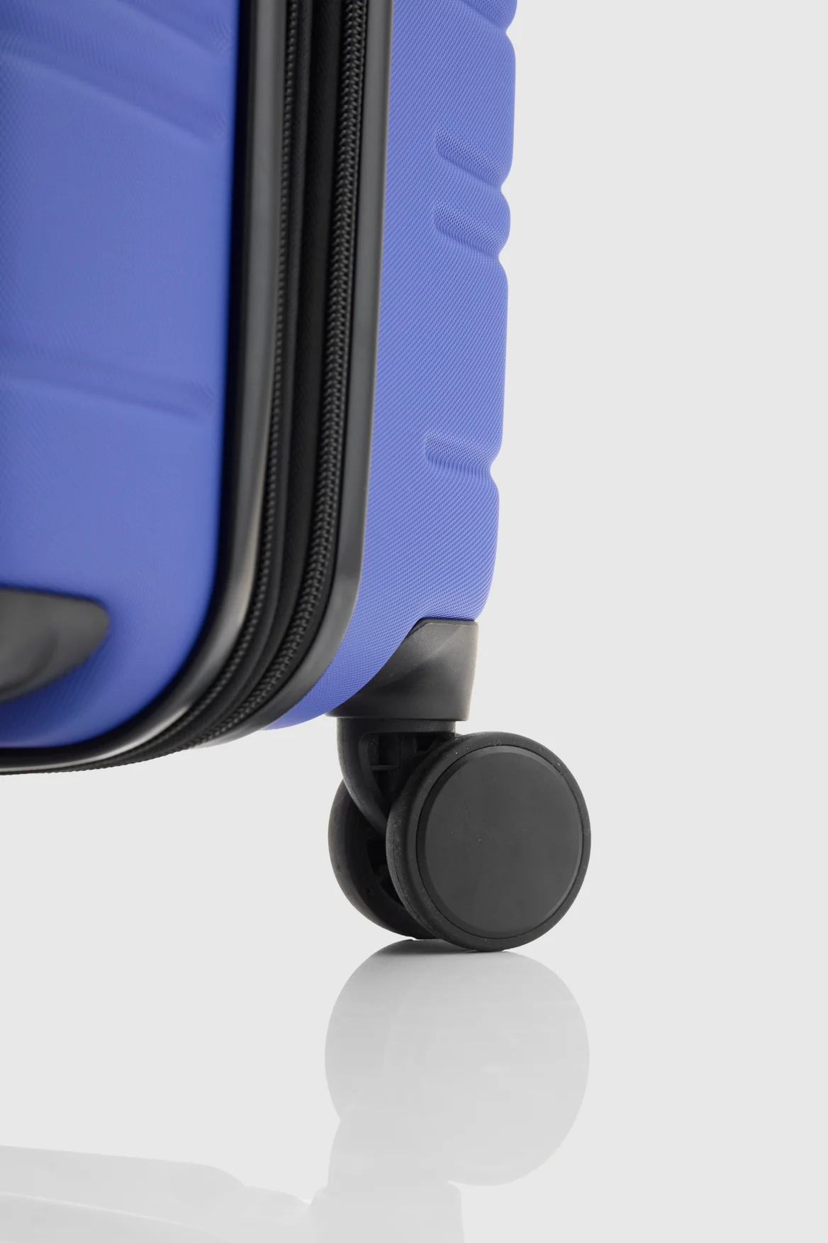 Stori Carry-On 55cm Suitcase - Image 6