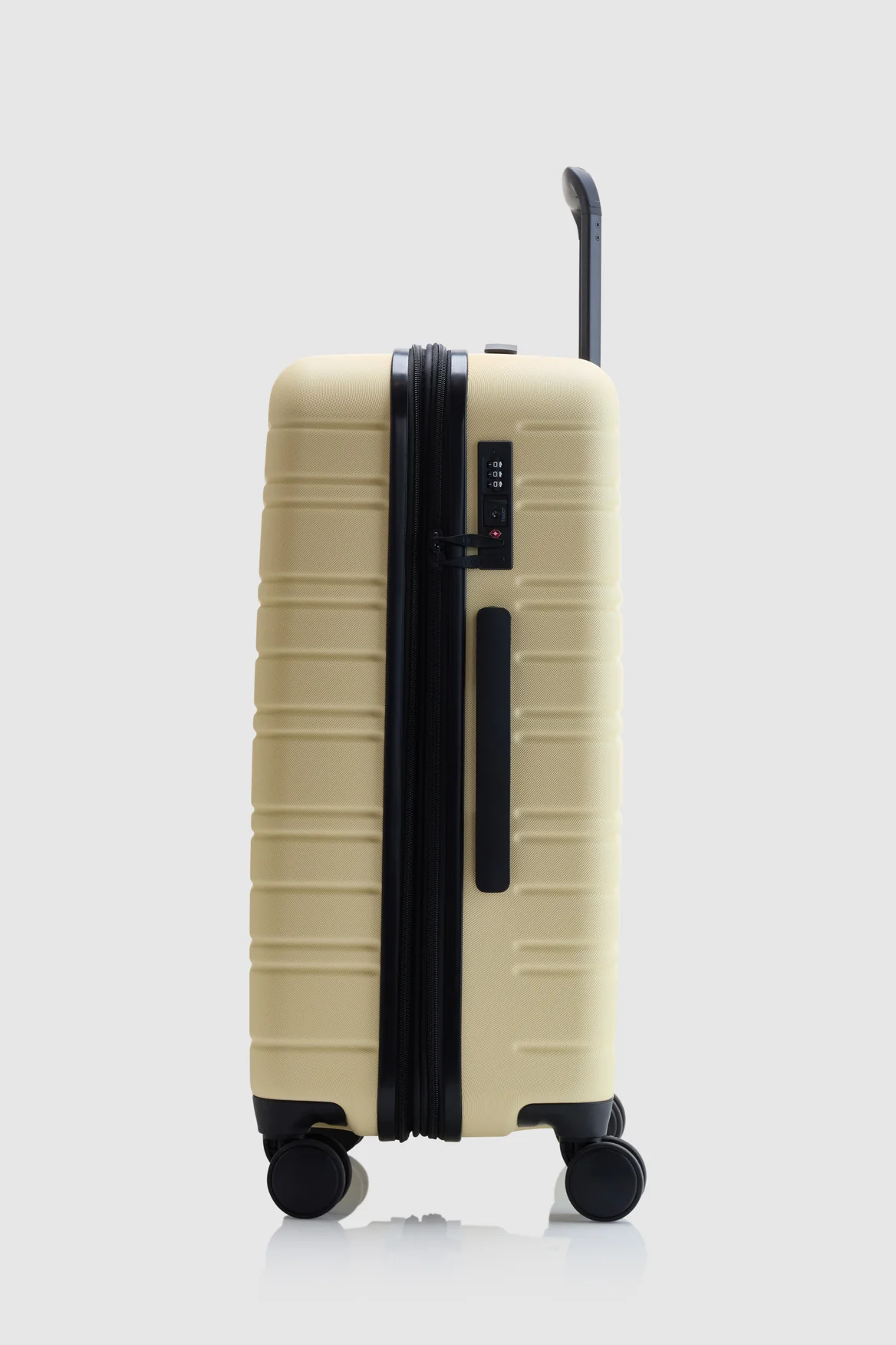 Stori Check-In 65cm Suitcase - Image 2