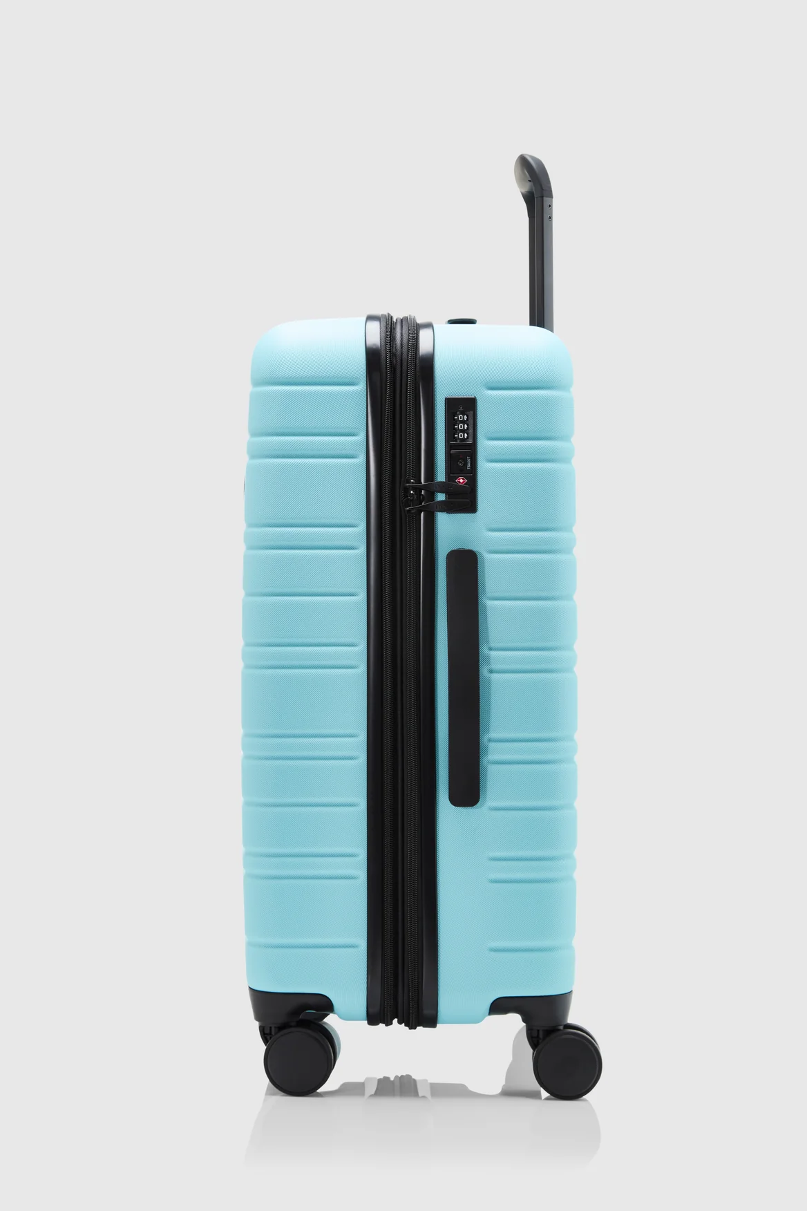 Stori Check-In 65cm Suitcase - Image 2