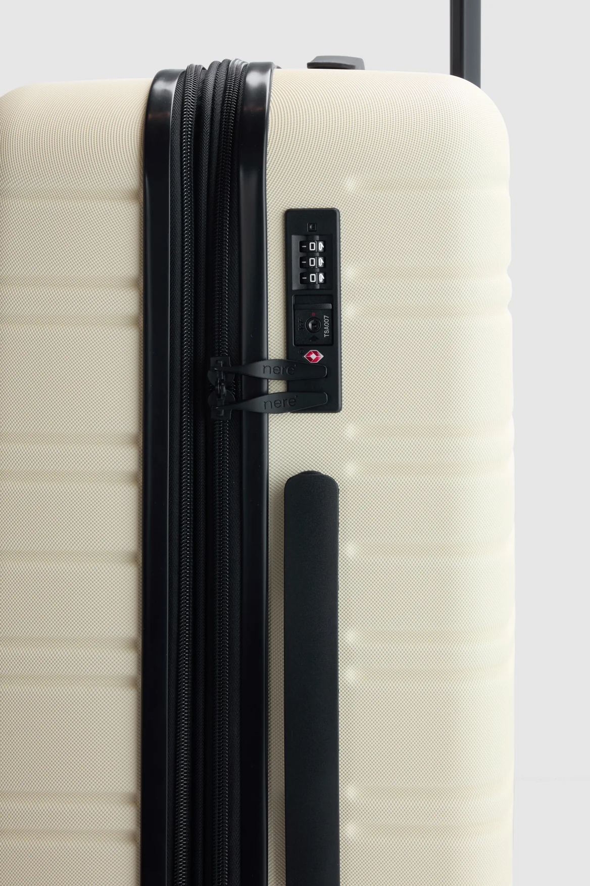 Stori Check-In 75cm Suitcase - Image 7