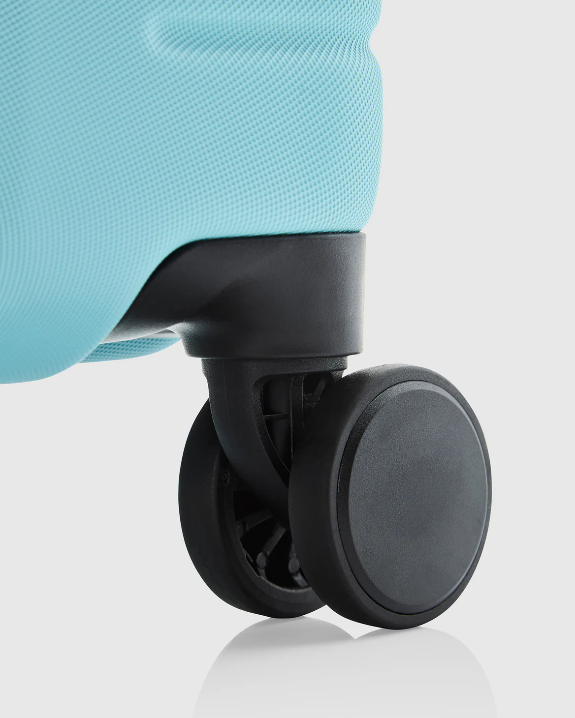 Stori Check-In 75cm Suitcase - Image 6