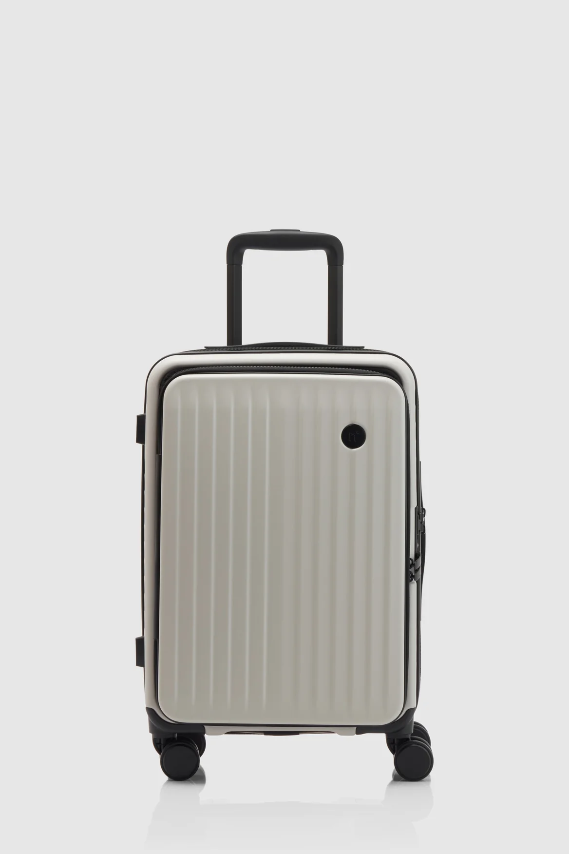 Venture Dual Open 56cm Suitcase - Image 4