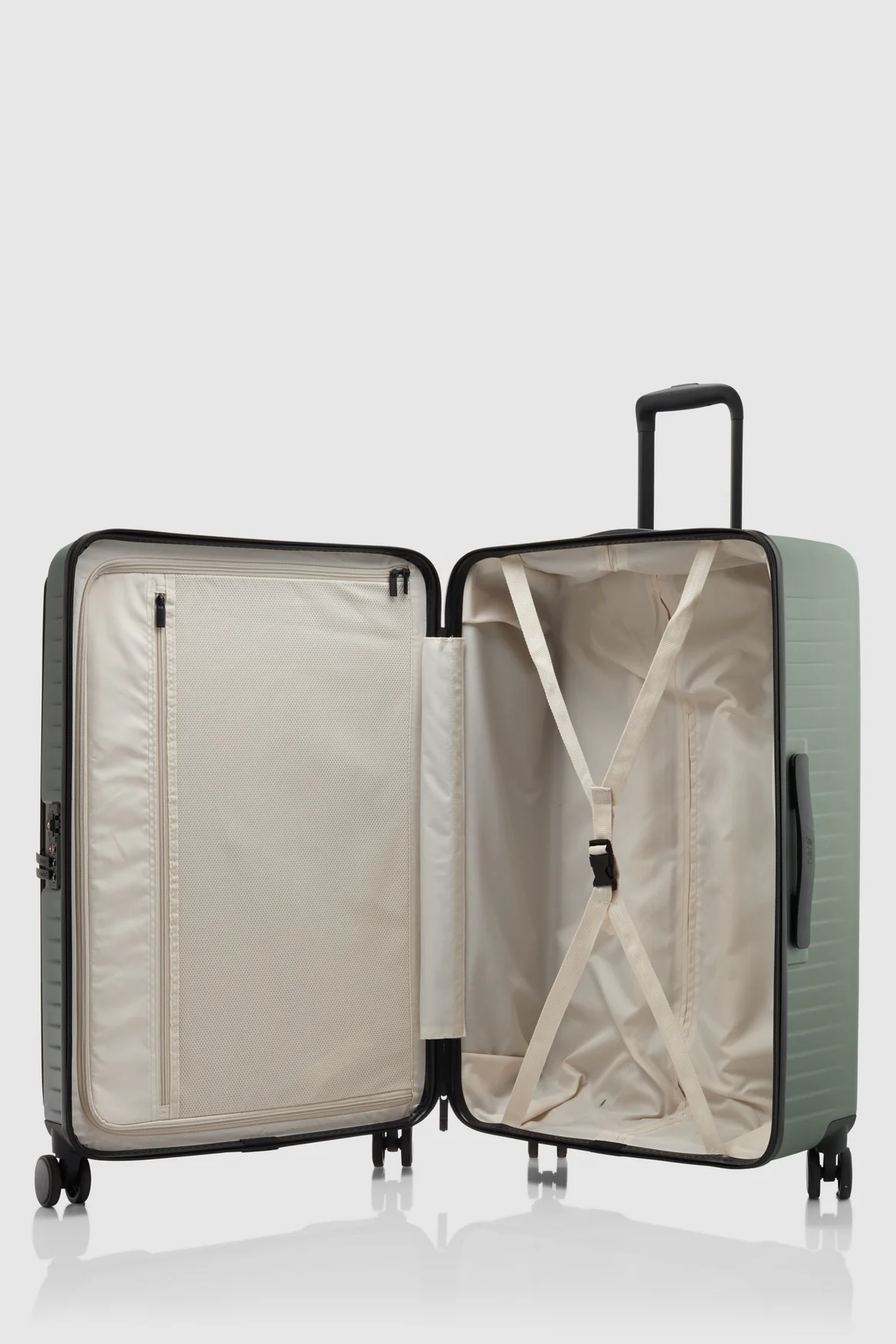 Venture Dual Open 66cm Suitcase - Image 5