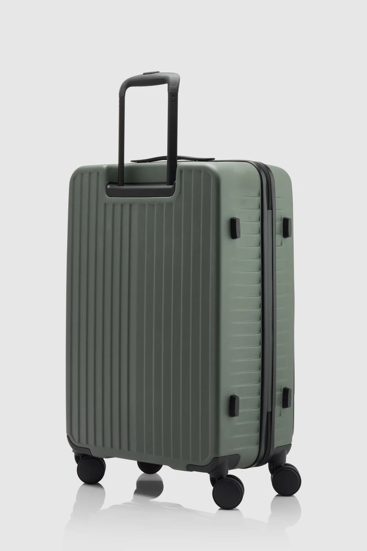 Venture Dual Open 66cm Suitcase - Image 6