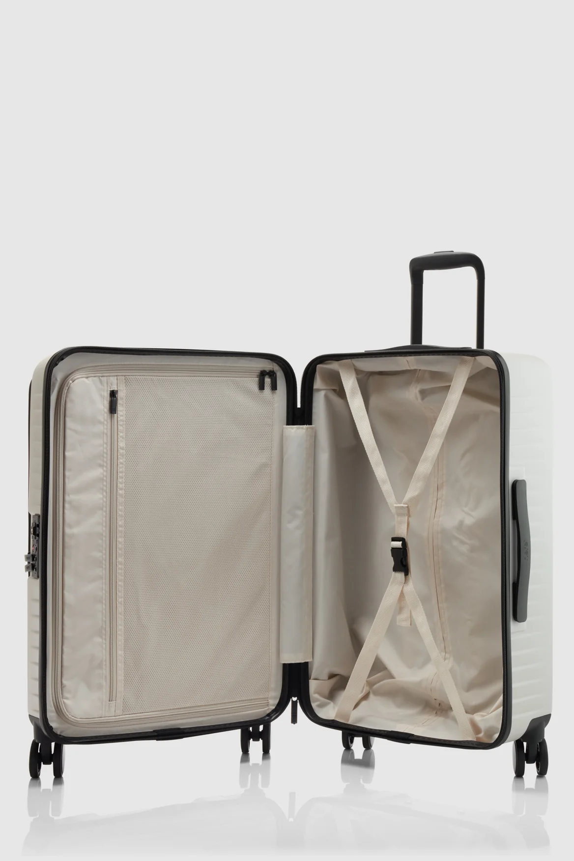 Venture Dual Open 66cm Suitcase - Image 5
