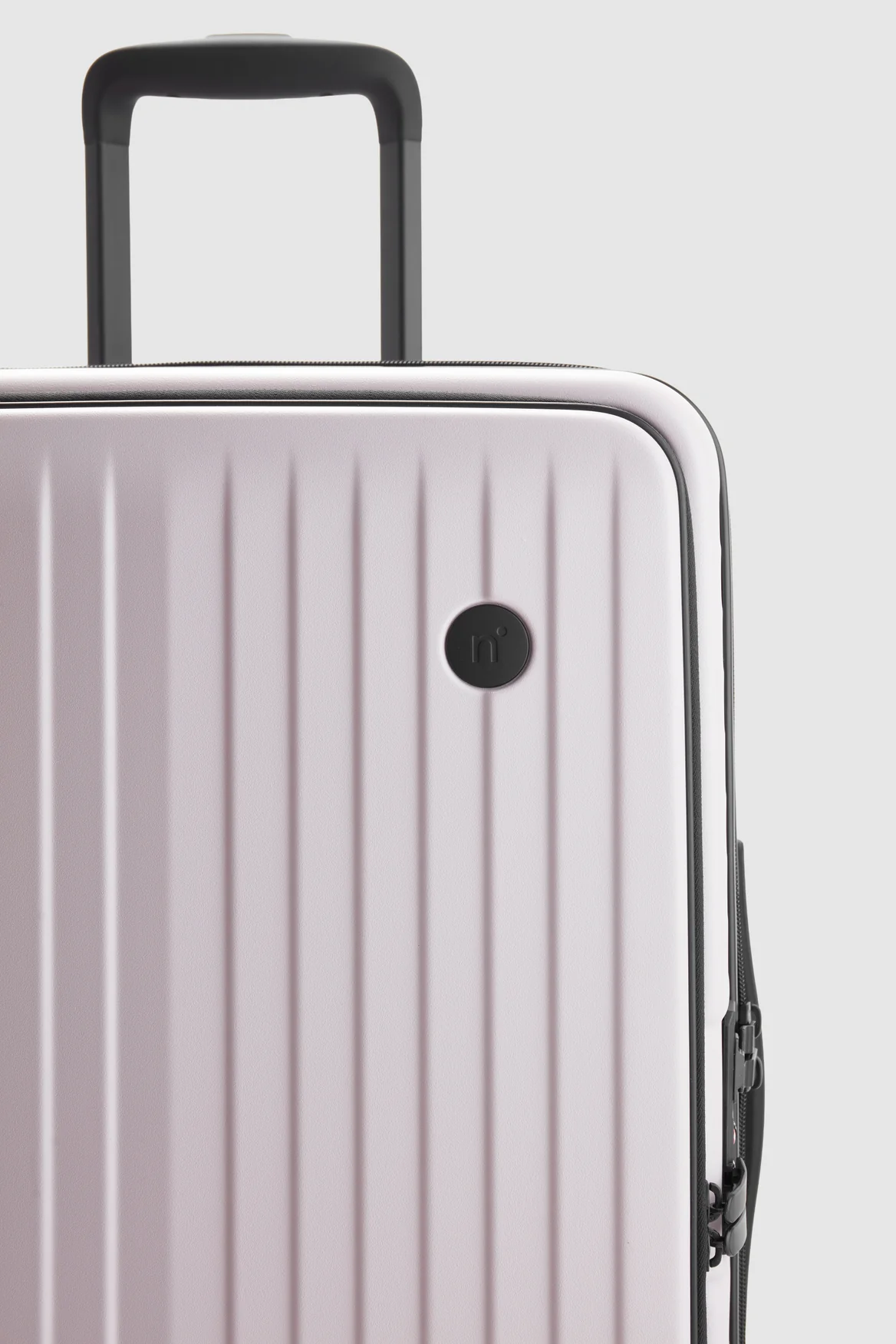 Venture Dual Open 66cm Suitcase - Image 9
