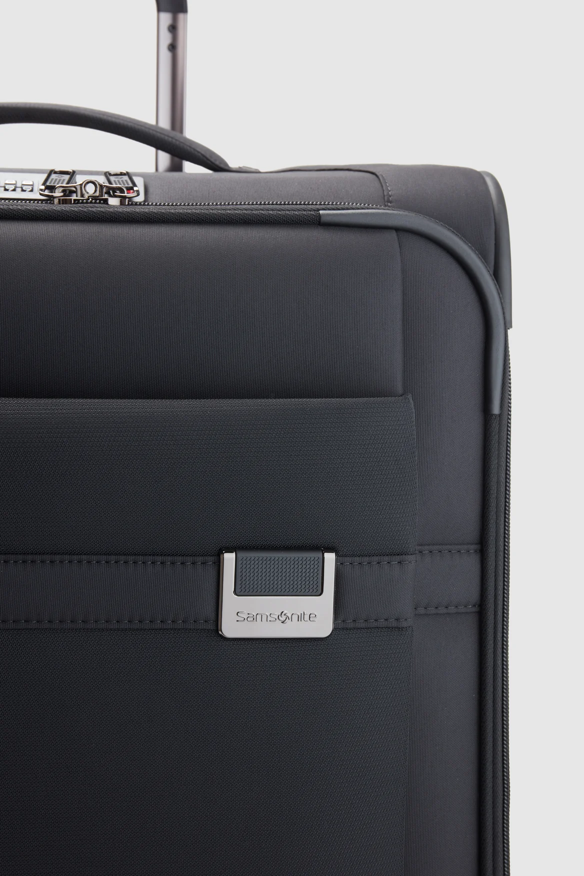 Airea Check-In 67cm Suitcase - Image 8