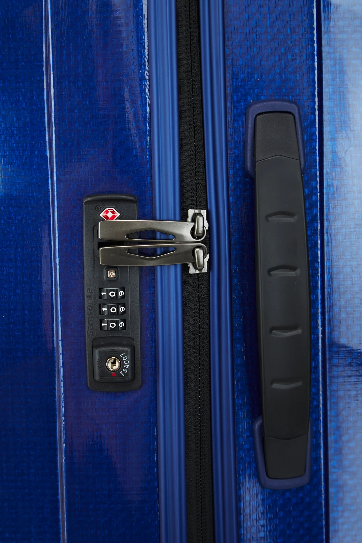 C-Lite Carry-On 55cm Suitcase - Image 7