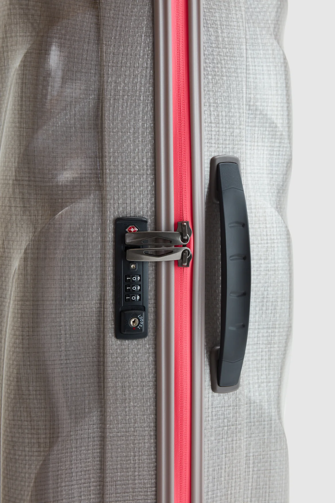 C-Lite Check-In 69cm Suitcase - Image 7
