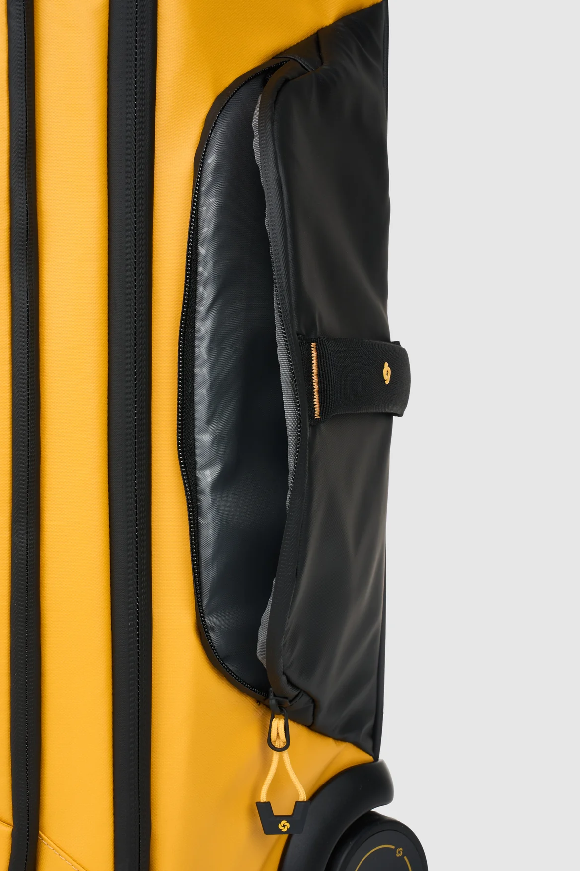 Ecodiver 55cm Wheeled Duffle - Image 8