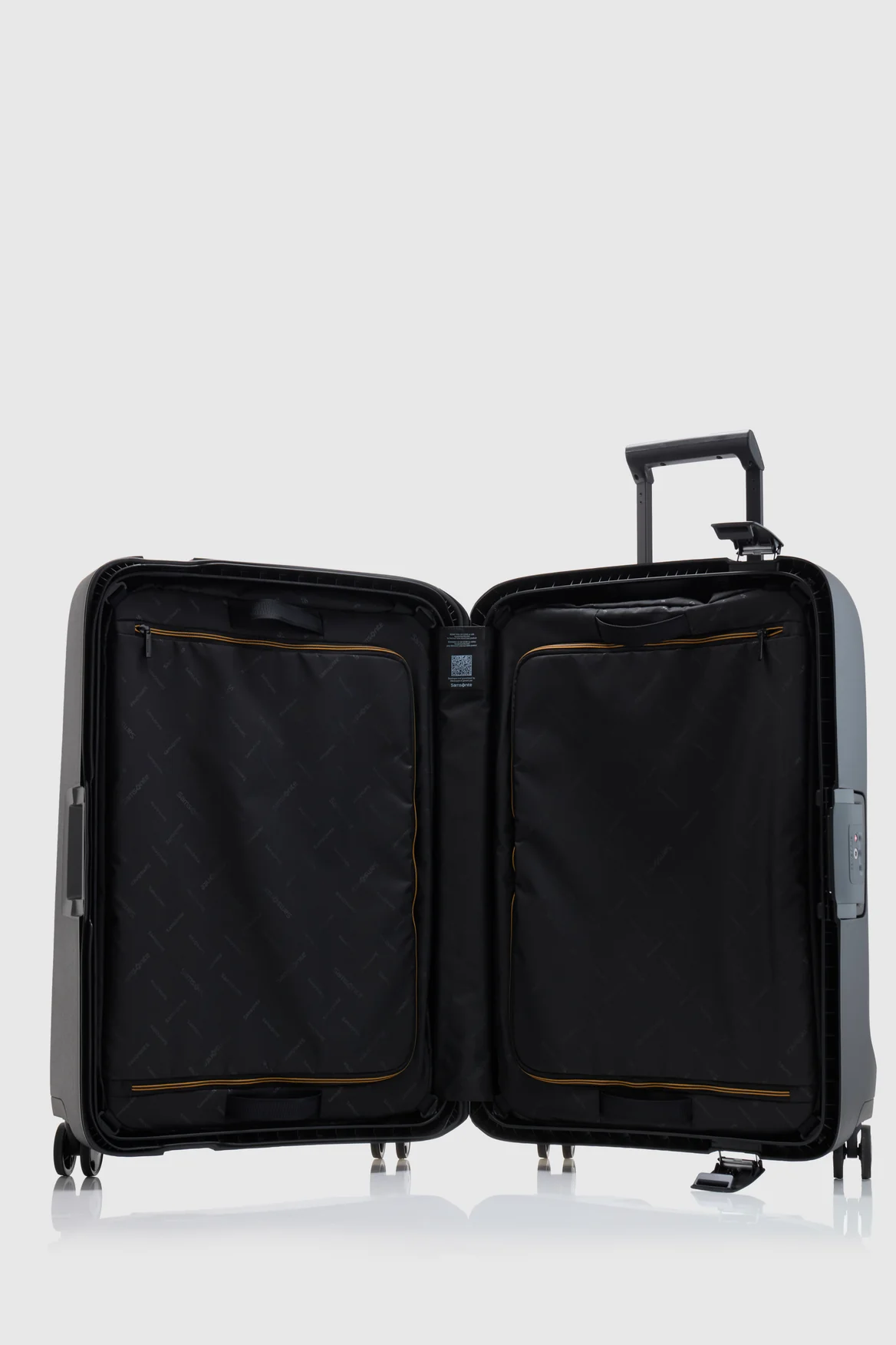 Essens Carry-On 55cm Suitcase - Image 3