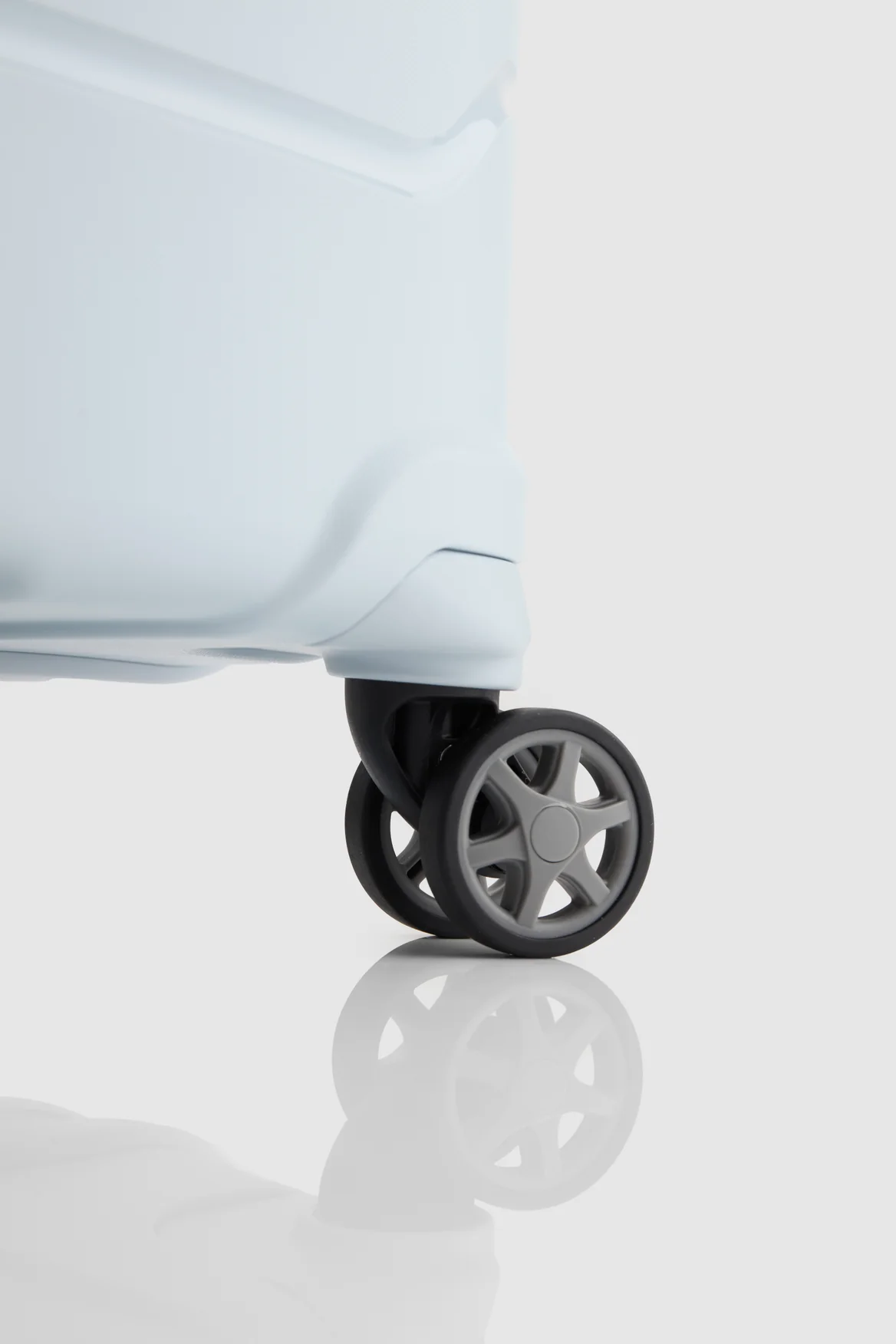 Oc2lite Carry-On 55cm Suitcase - Image 6