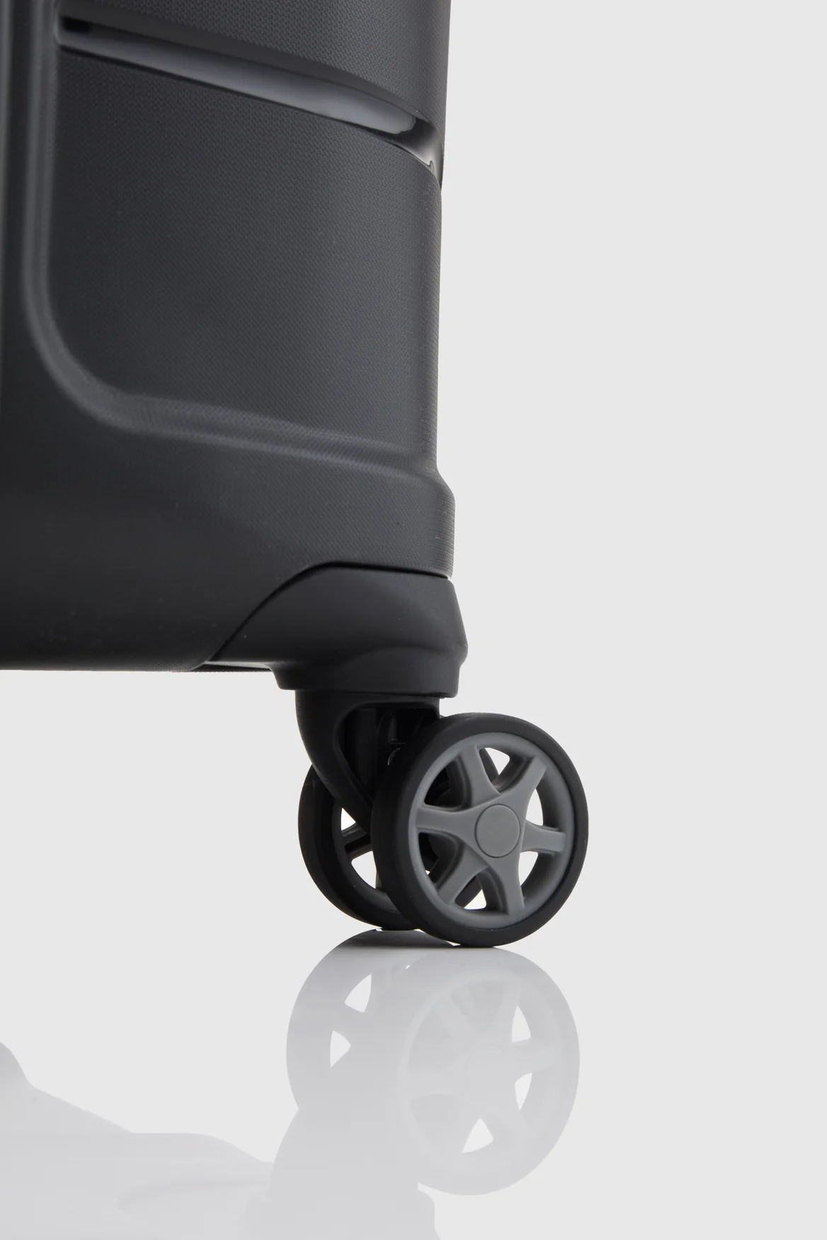 Oc2lite Check-In 75cm Suitcase - Image 7