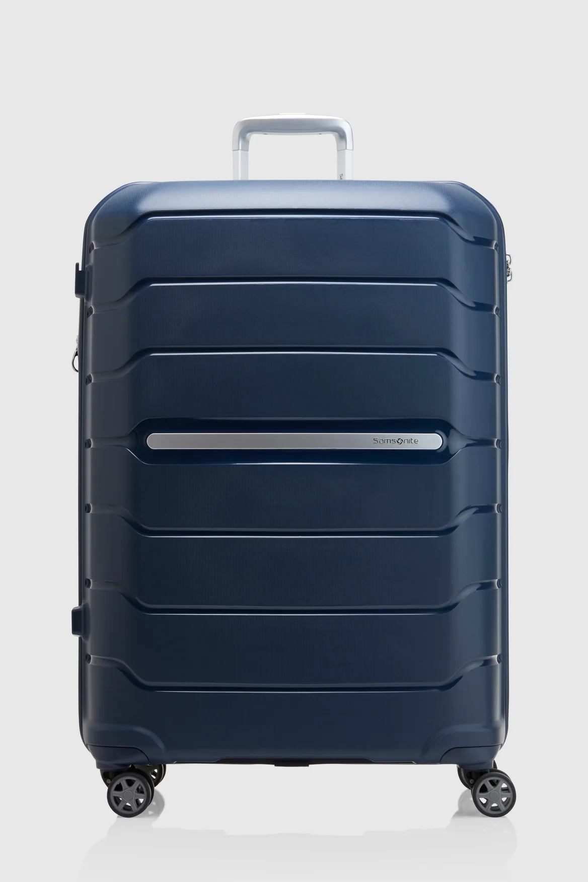 Oc2lite Check-In 75cm Suitcase - Image 4